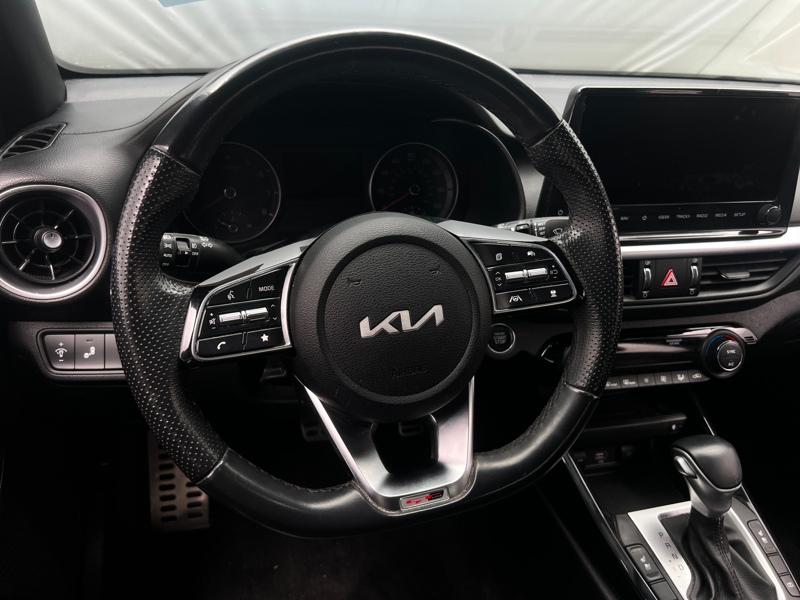 Thumbnail: 2022 Kia Forte - 5