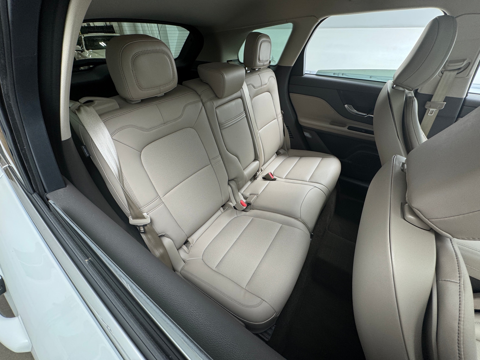 Thumbnail: 2022 Lincoln Corsair - 5