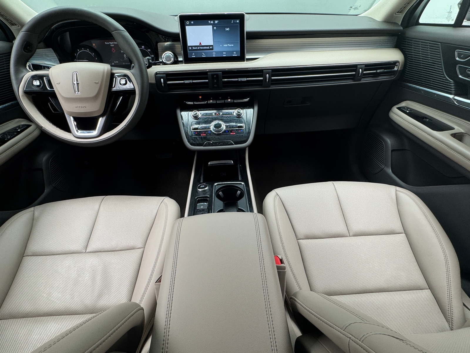 Thumbnail: 2022 Lincoln Corsair - 2