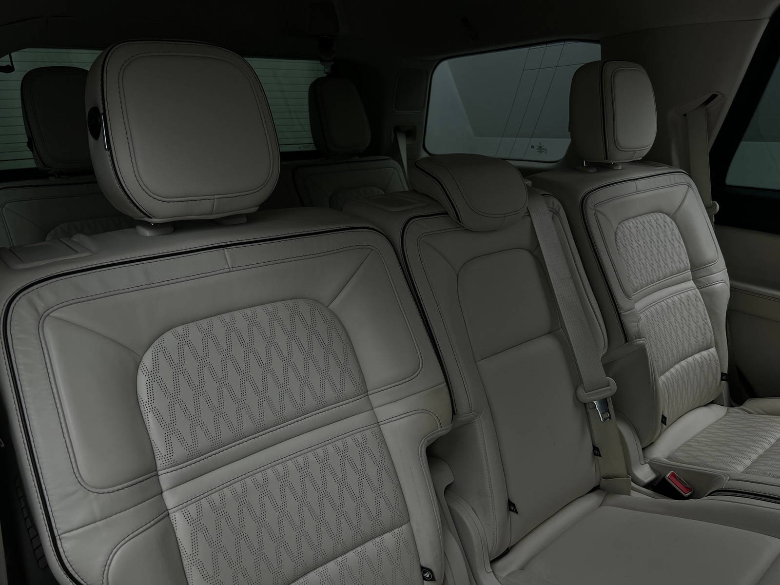 Thumbnail: 2020 Lincoln Navigator - 5