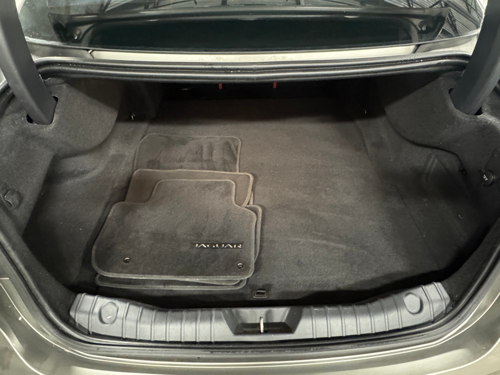 Thumbnail: 2018 Jaguar XF - 6