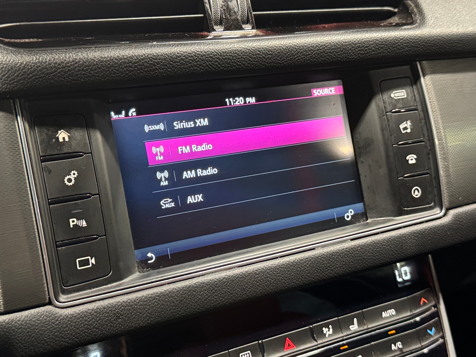 Thumbnail: 2018 Jaguar XF - 3