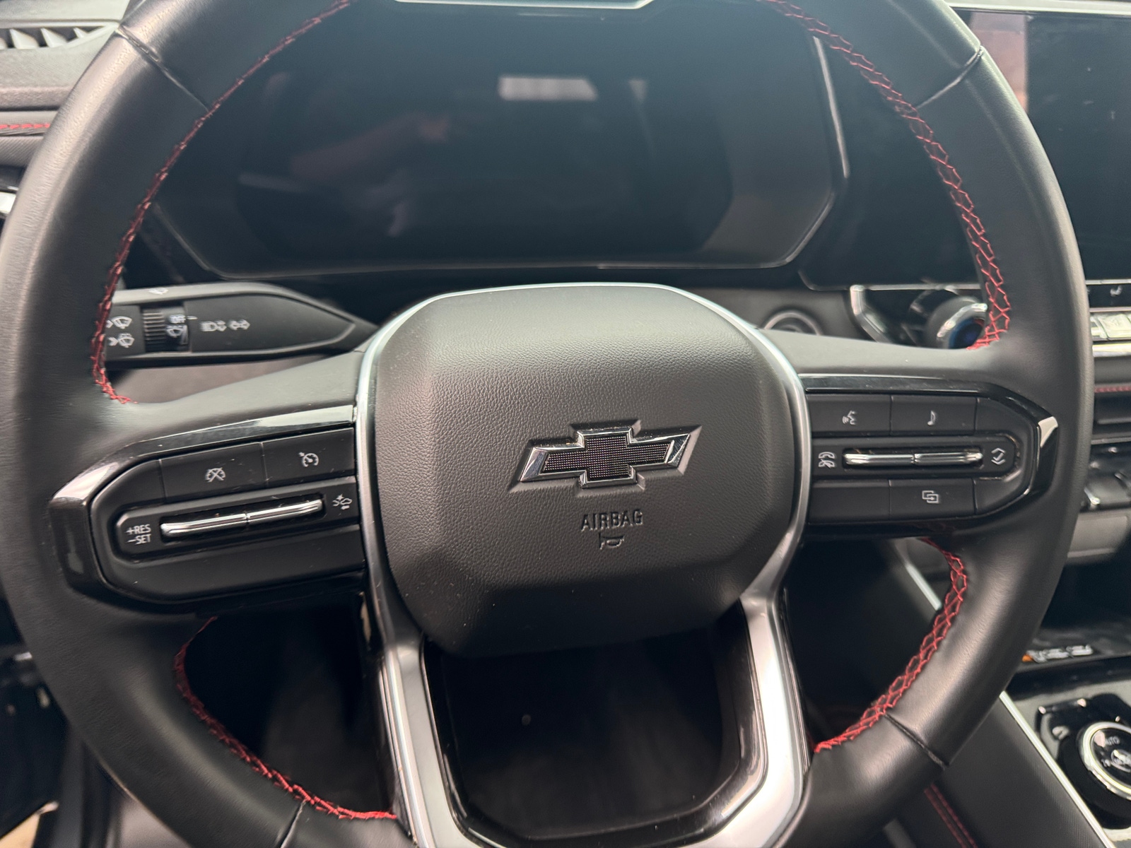 Thumbnail: 2024 Chevrolet Colorado - 4