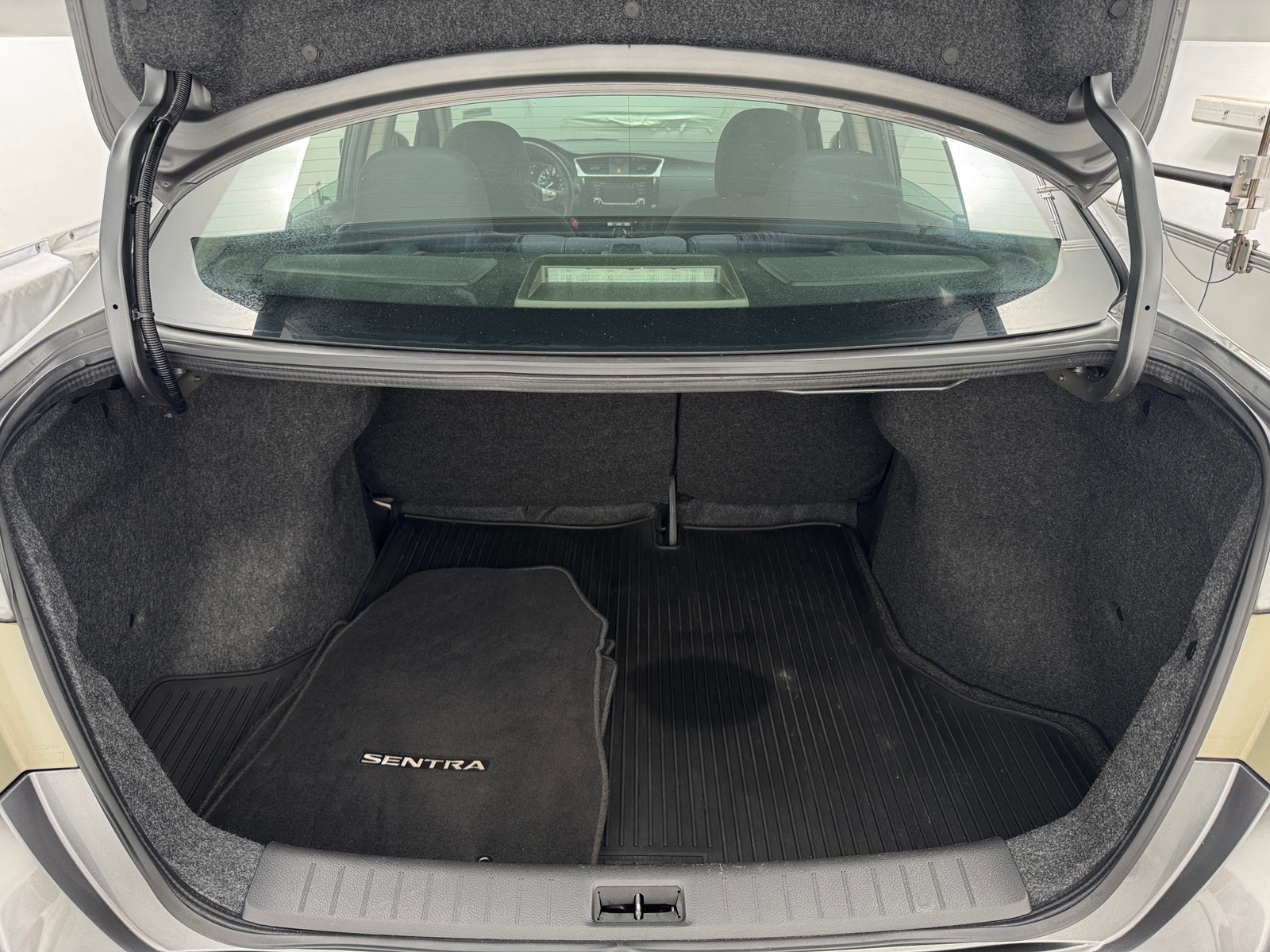 Thumbnail: 2018 Nissan Sentra - 7