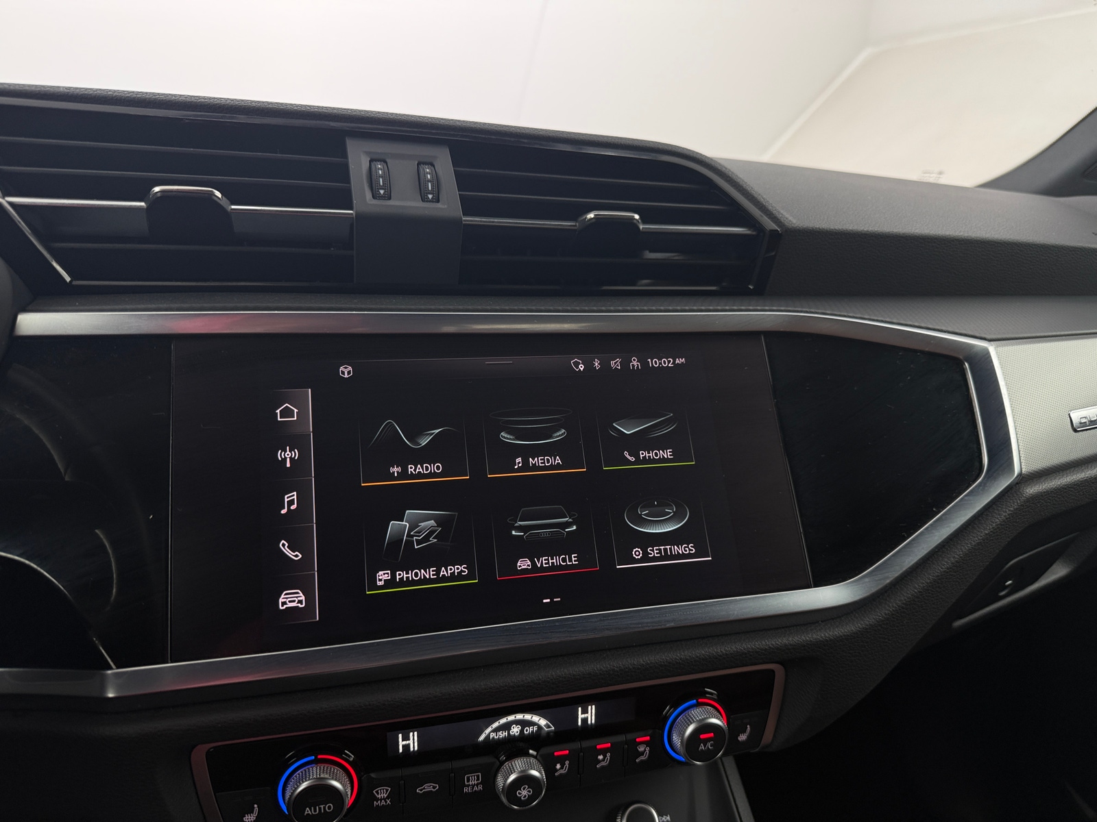 Thumbnail: 2022 Audi Q3 - 3