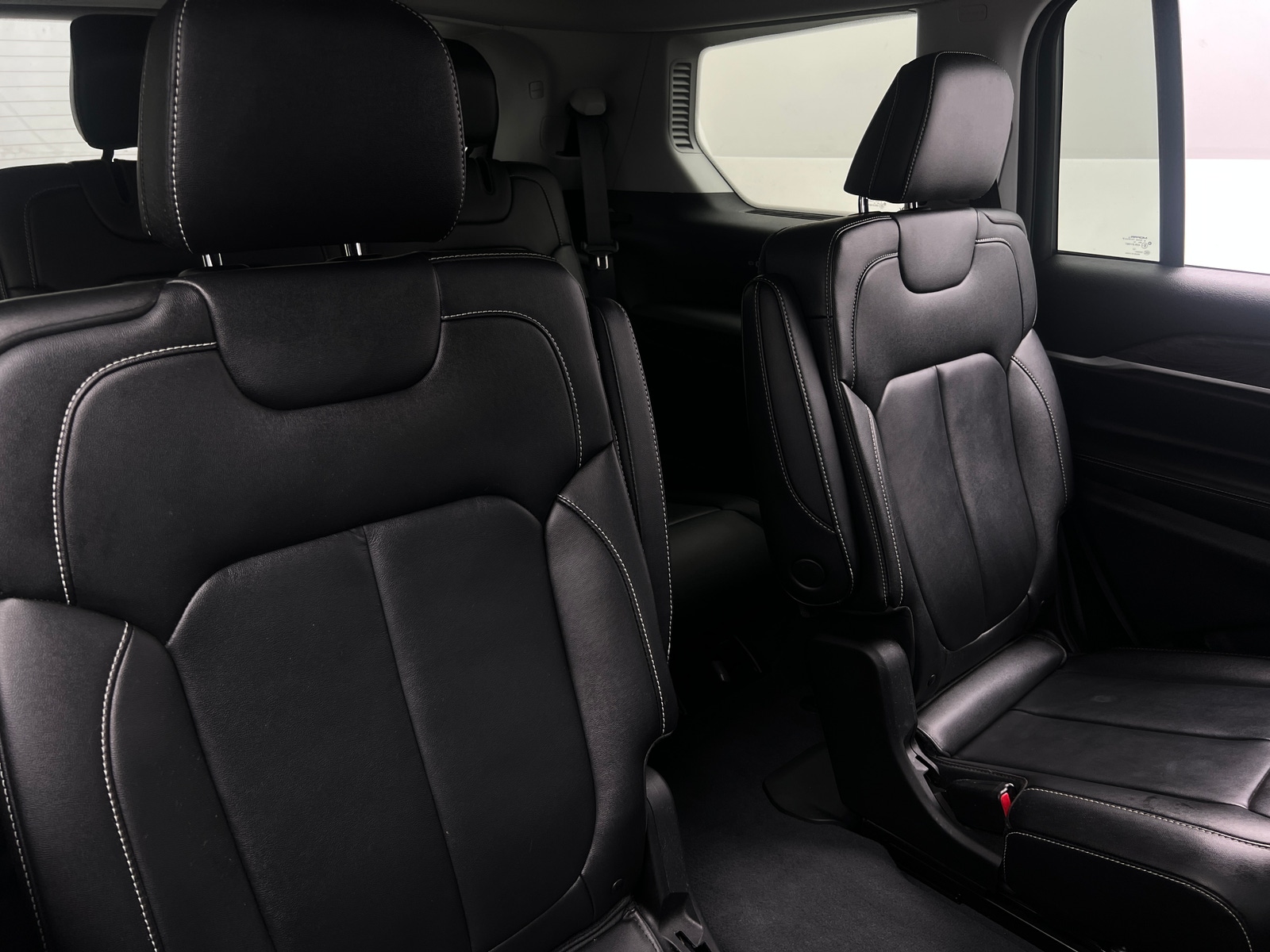 Thumbnail: 2023 Jeep Grand Cherokee L - 5