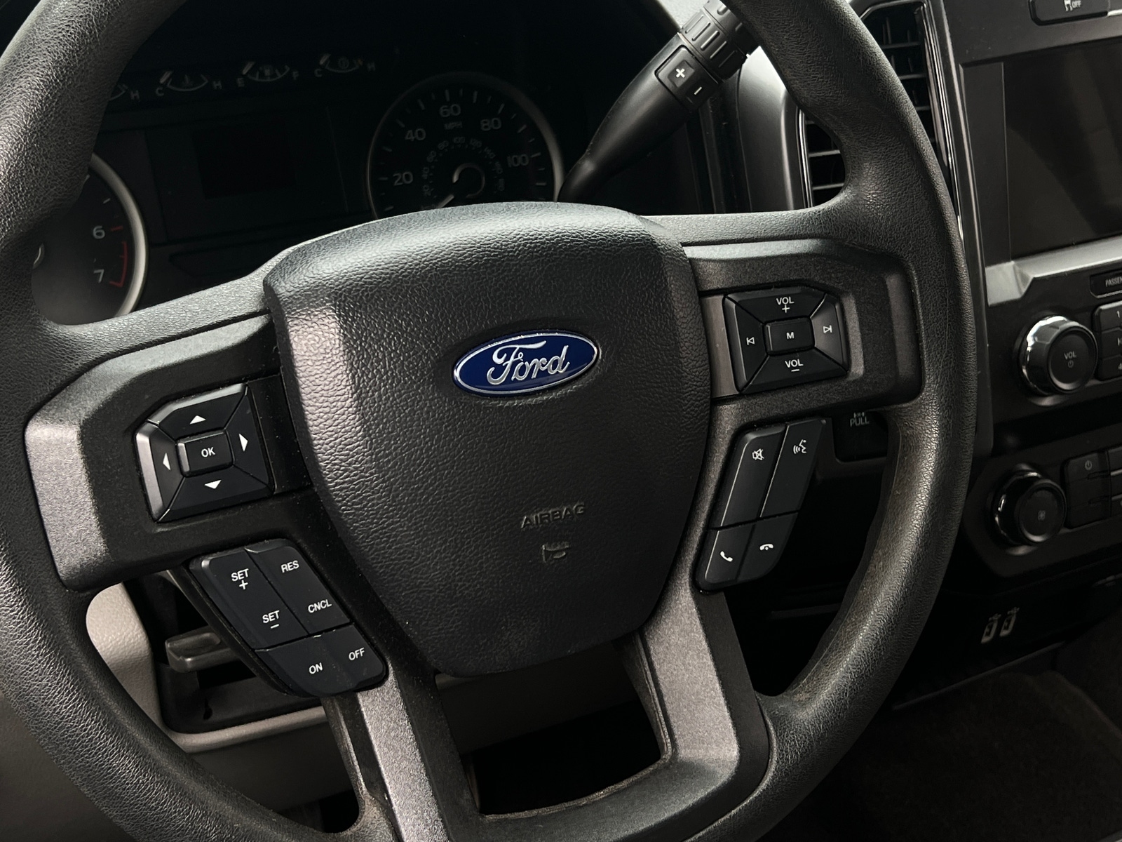 Thumbnail: 2019 Ford Econoline - 5