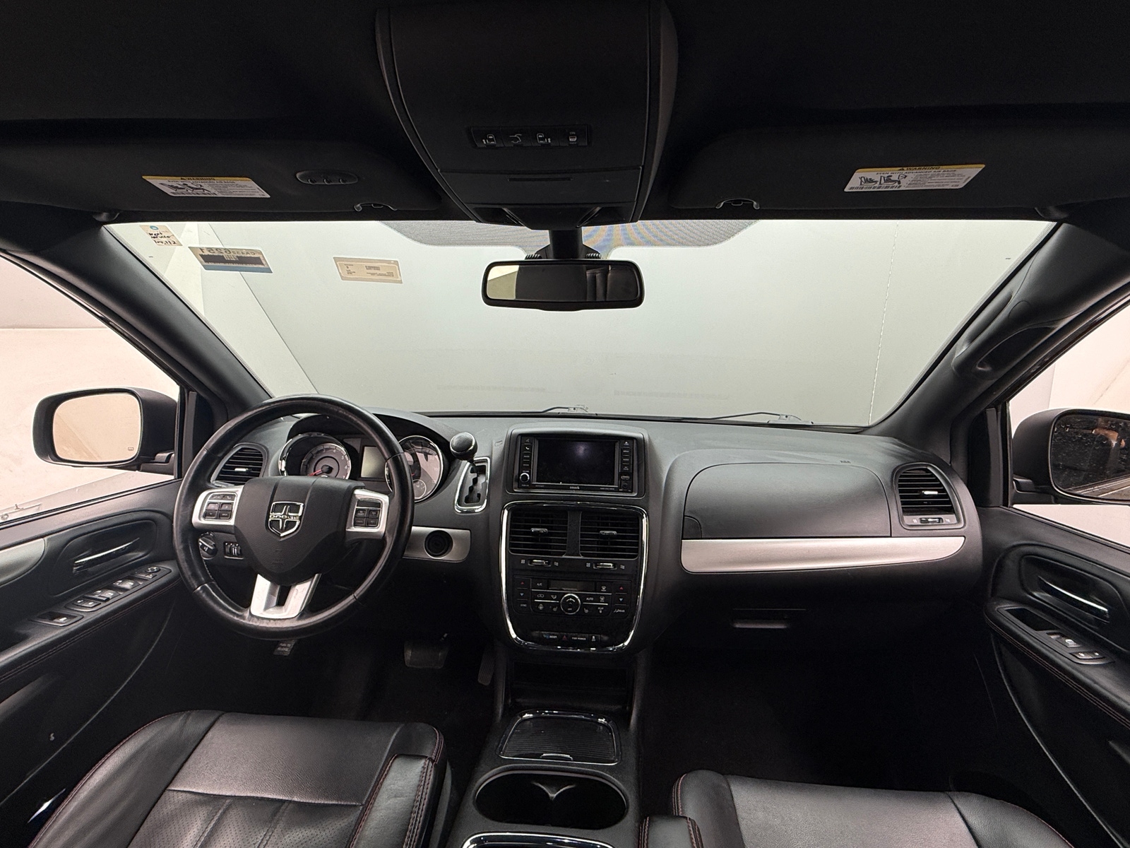 Thumbnail: 2019 Dodge Grand Caravan - 2