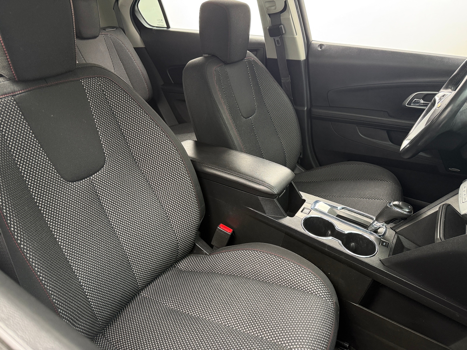 Thumbnail: 2017 Chevrolet Equinox - 2