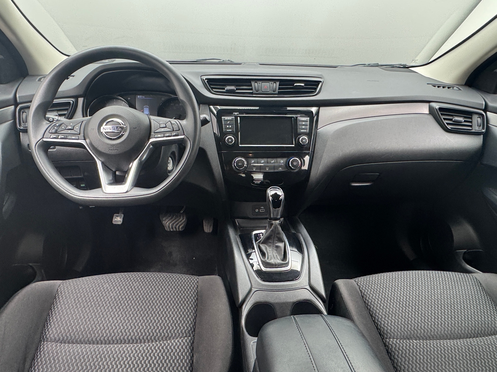 Thumbnail: 2020 Nissan Rogue Sport - 3