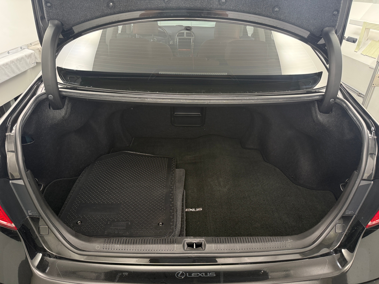 Thumbnail: 2012 Lexus ES - 6