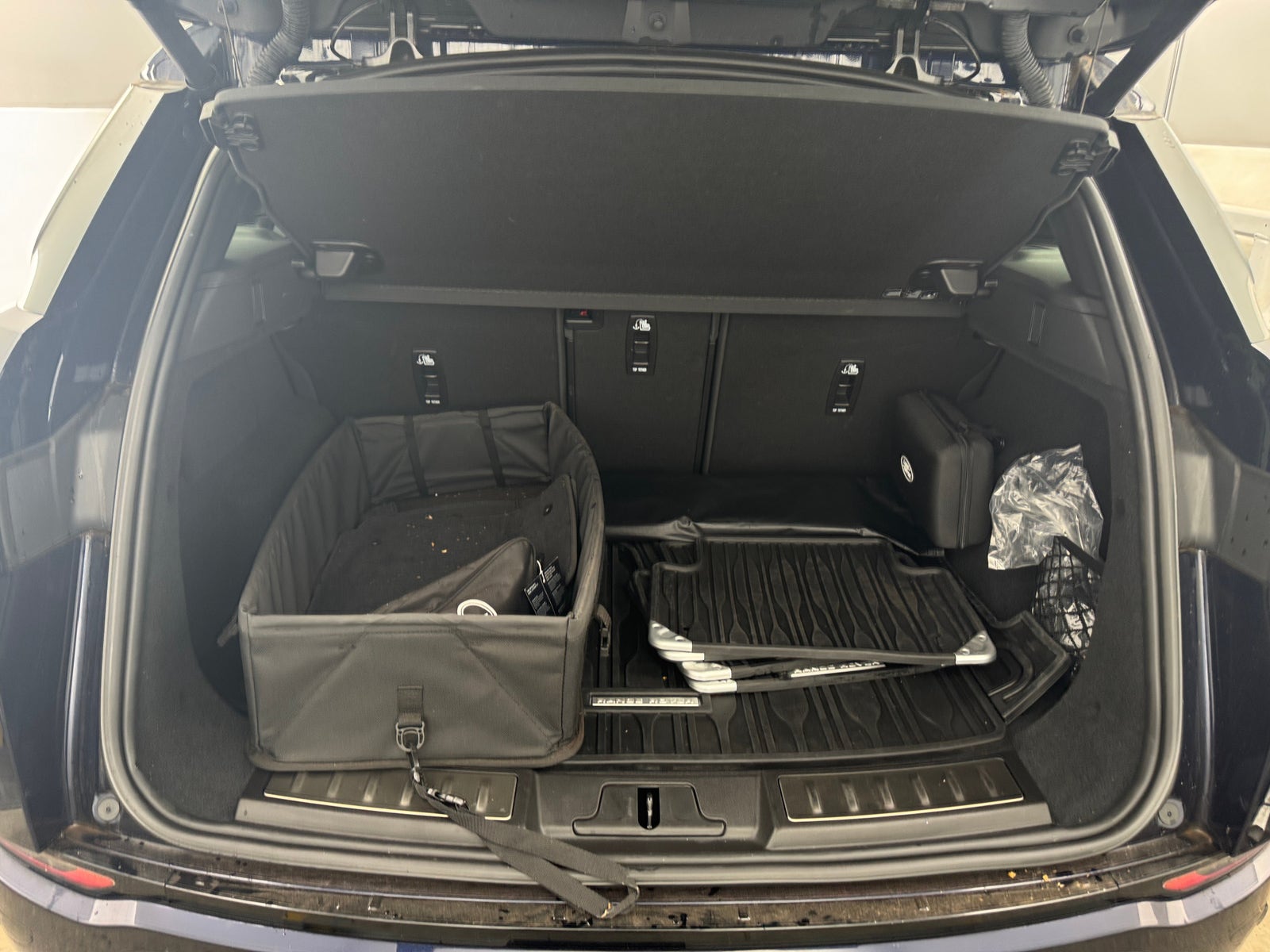 Thumbnail: 2022 Land Rover Range Rover Evoque - 6