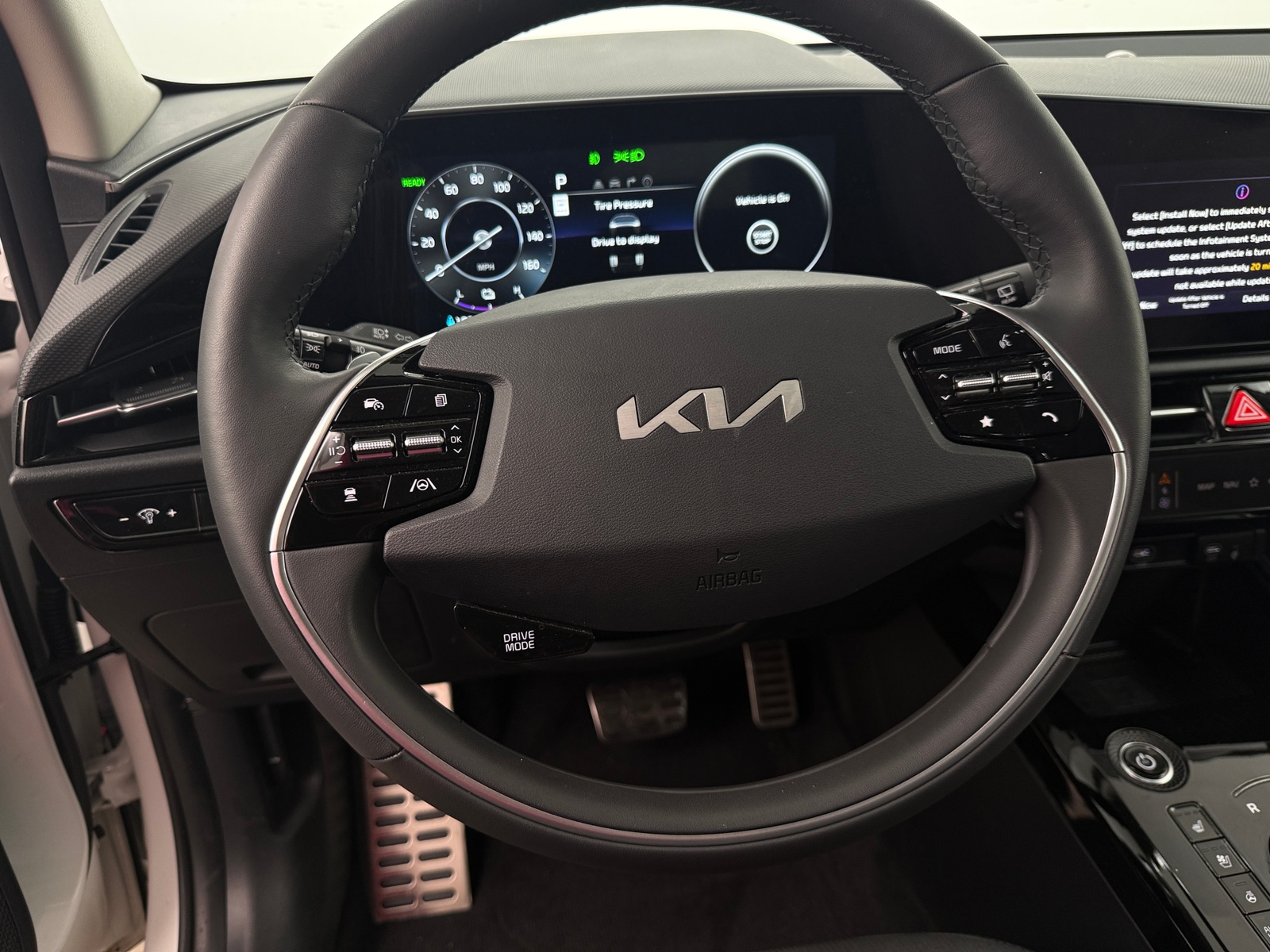 Thumbnail: 2024 Kia Niro - 4