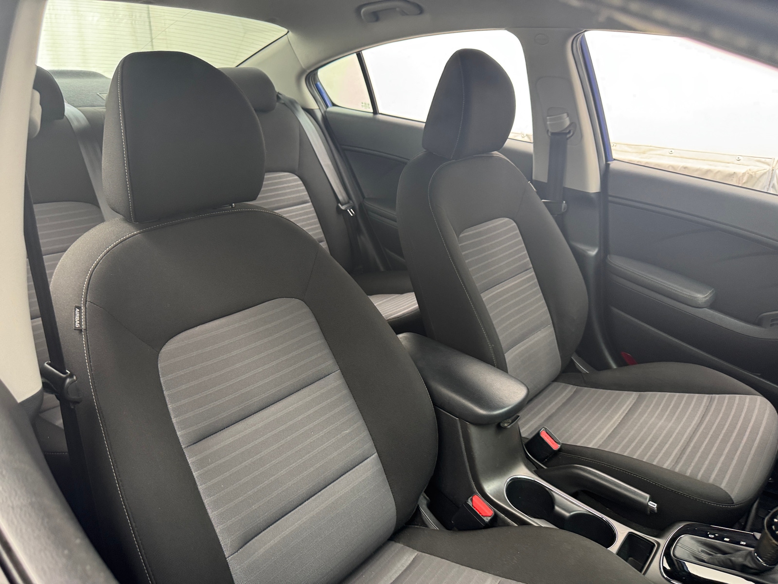 Thumbnail: 2017 Kia Forte - 2