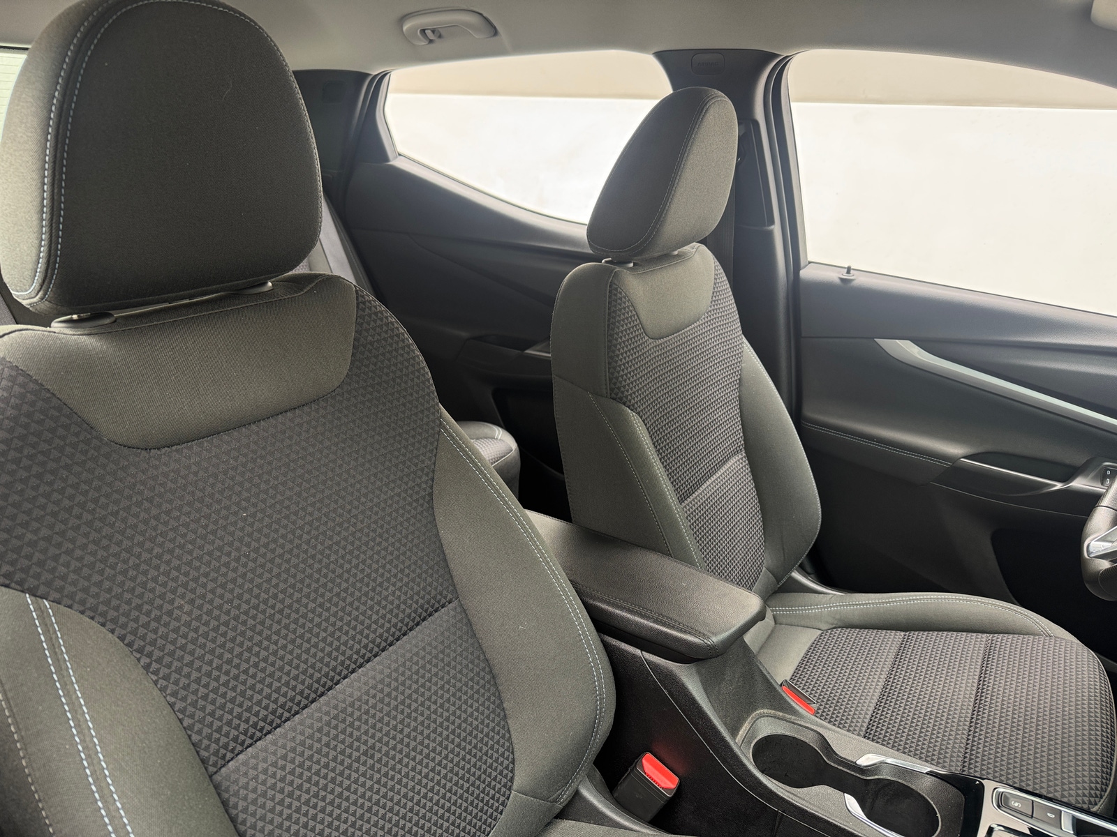 Thumbnail: 2023 Chevrolet Bolt EUV - 2