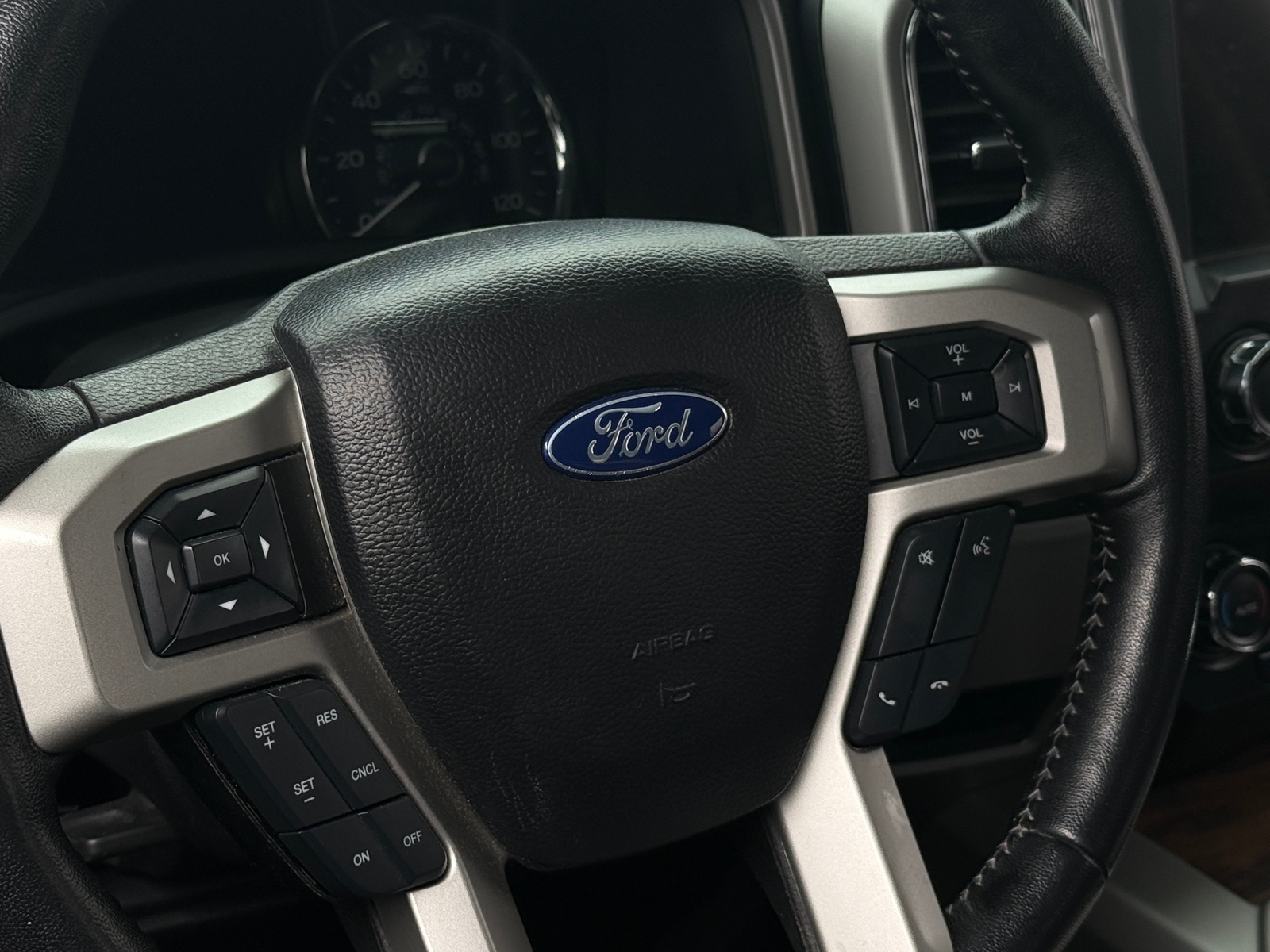 Thumbnail: 2019 Ford Econoline - 4