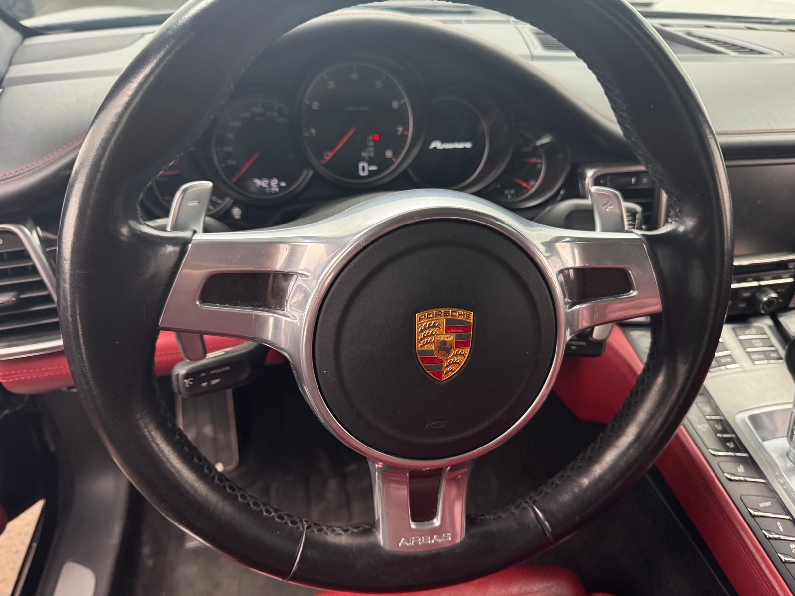 Thumbnail: 2016 Porsche Panamera - 4