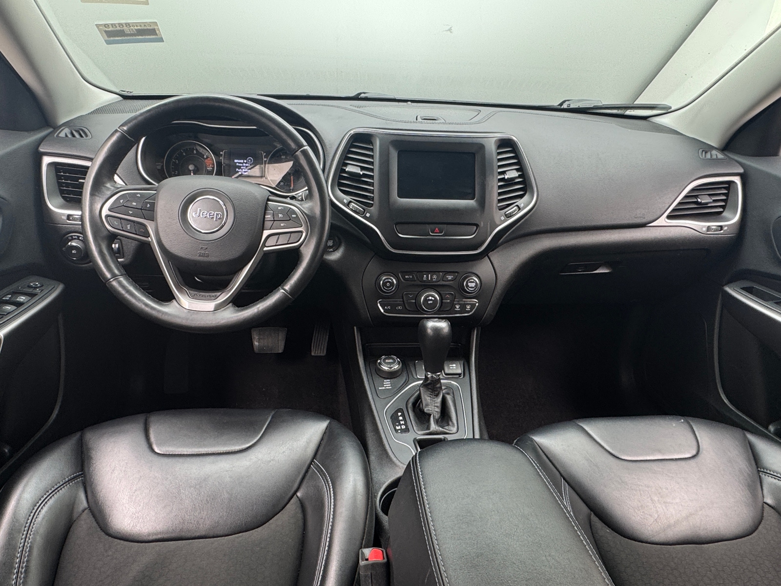 Thumbnail: 2019 Jeep Cherokee - 3