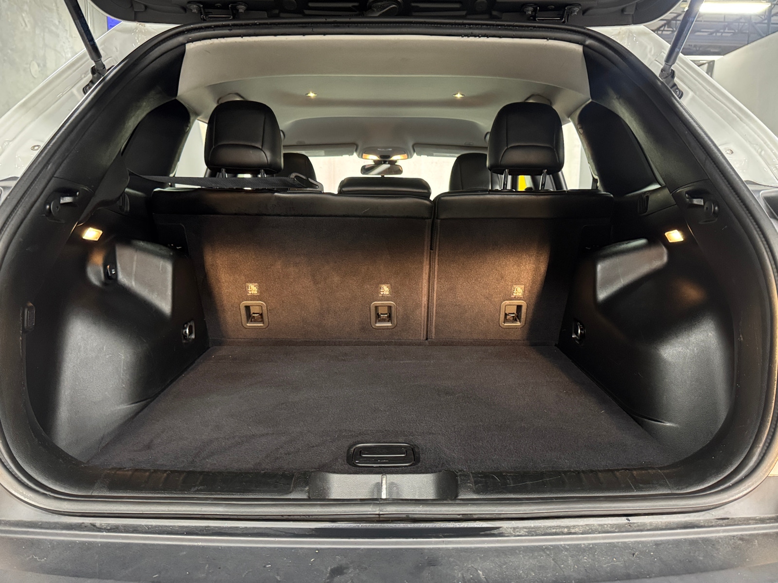 Thumbnail: 2019 Jeep Cherokee - 7