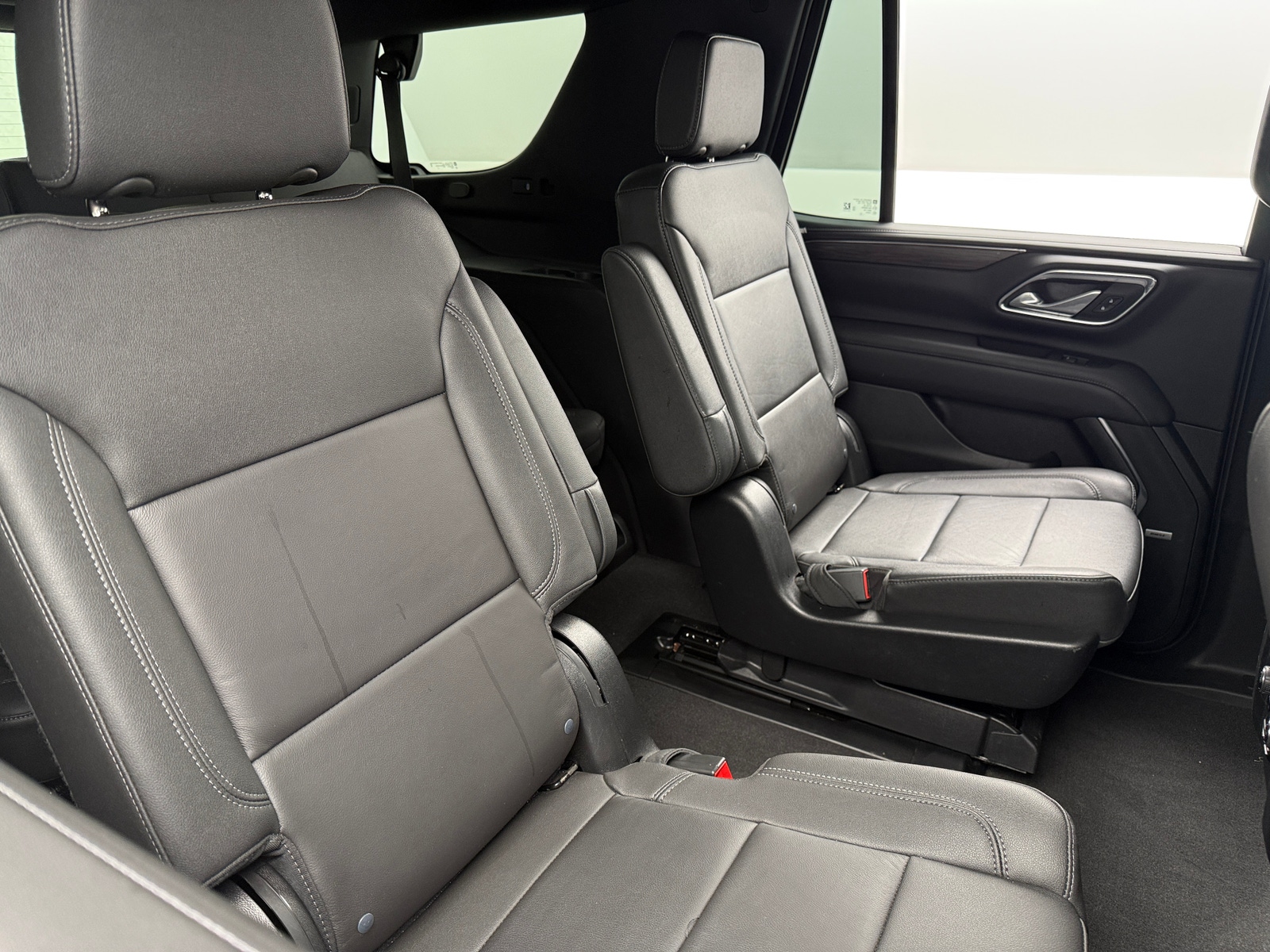 Thumbnail: 2022 Chevrolet Tahoe - 5