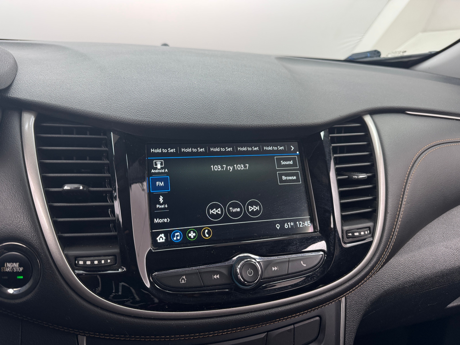 Thumbnail: 2018 Chevrolet Trax - 4