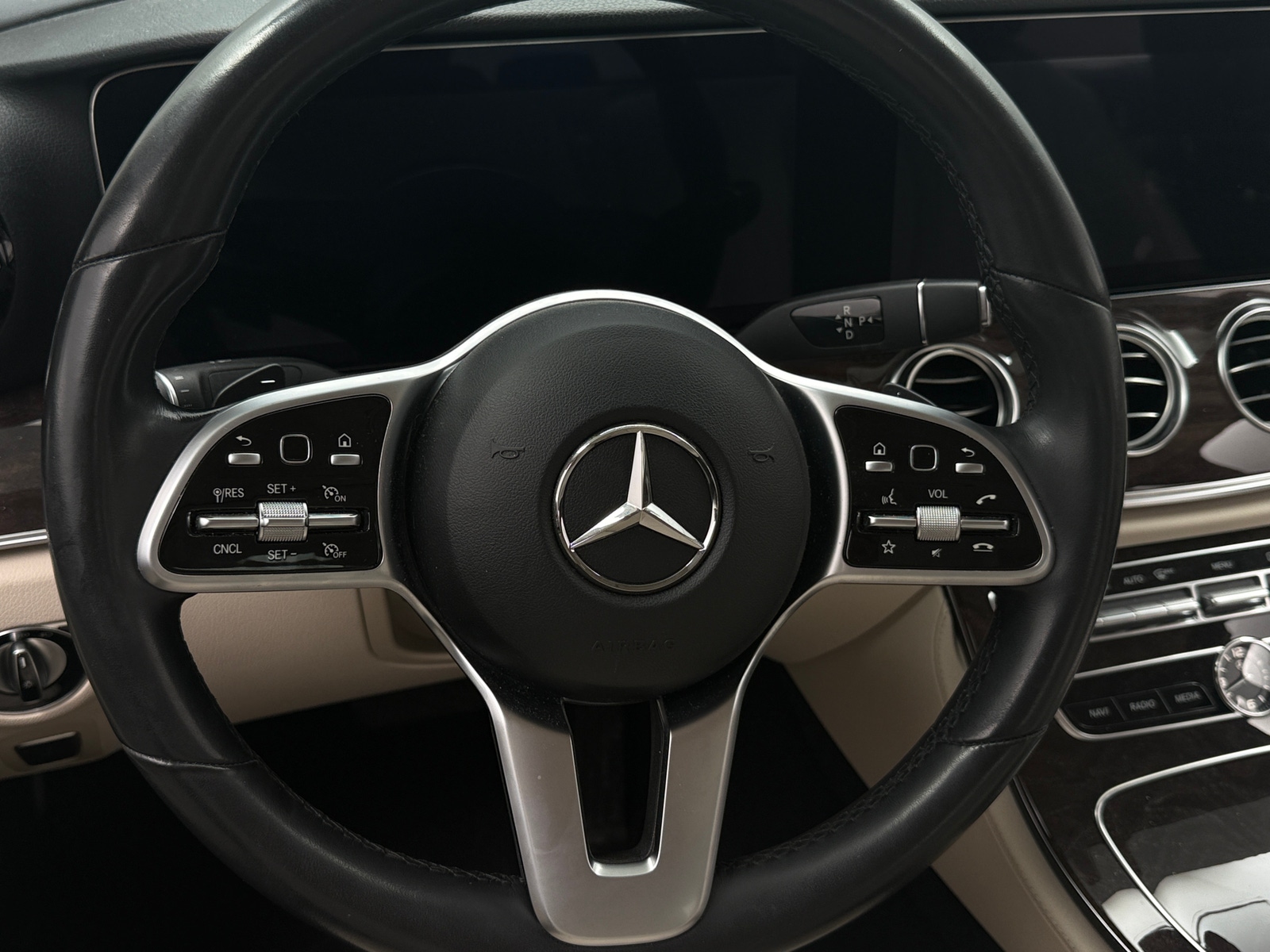 Thumbnail: 2020 Mercedes-Benz E-Class - 4