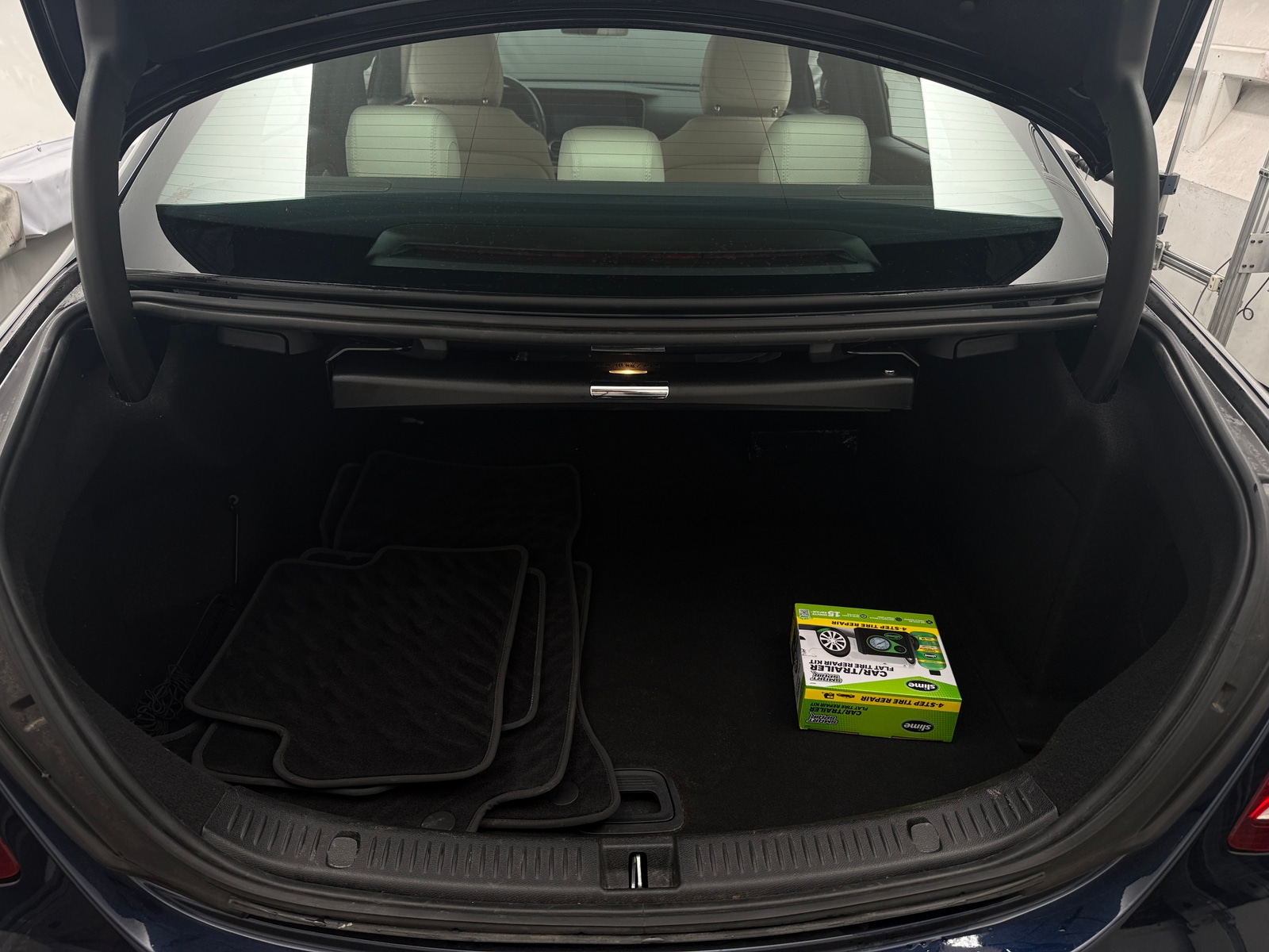 Thumbnail: 2020 Mercedes-Benz E-Class - 6