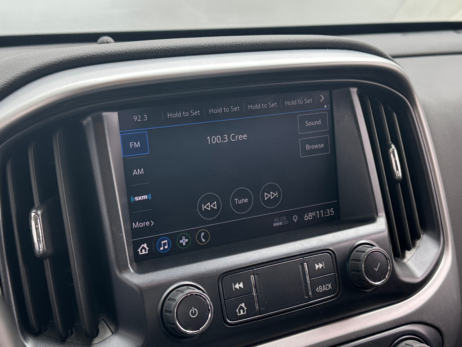 Thumbnail: 2022 Chevrolet Colorado - 4