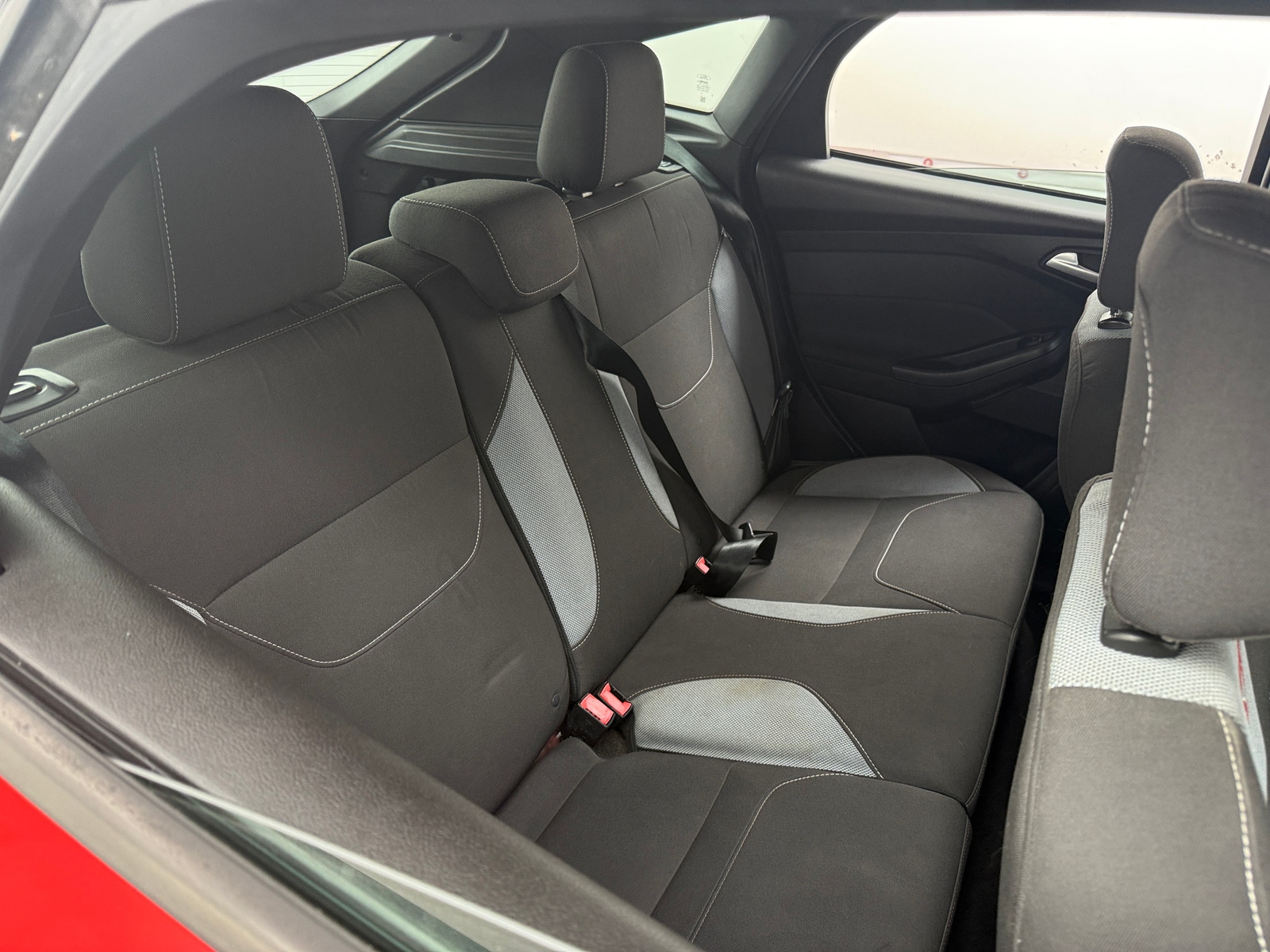 Thumbnail: 2015 Ford Focus - 6