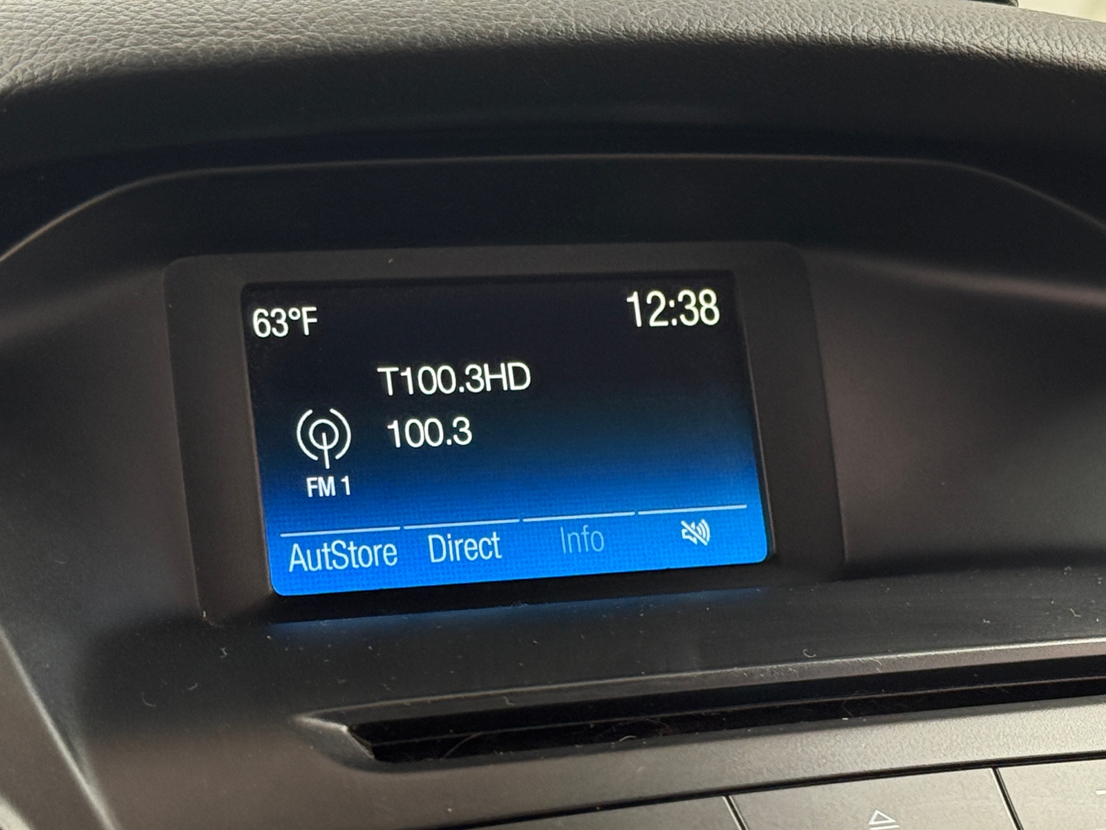 Thumbnail: 2015 Ford Focus - 4