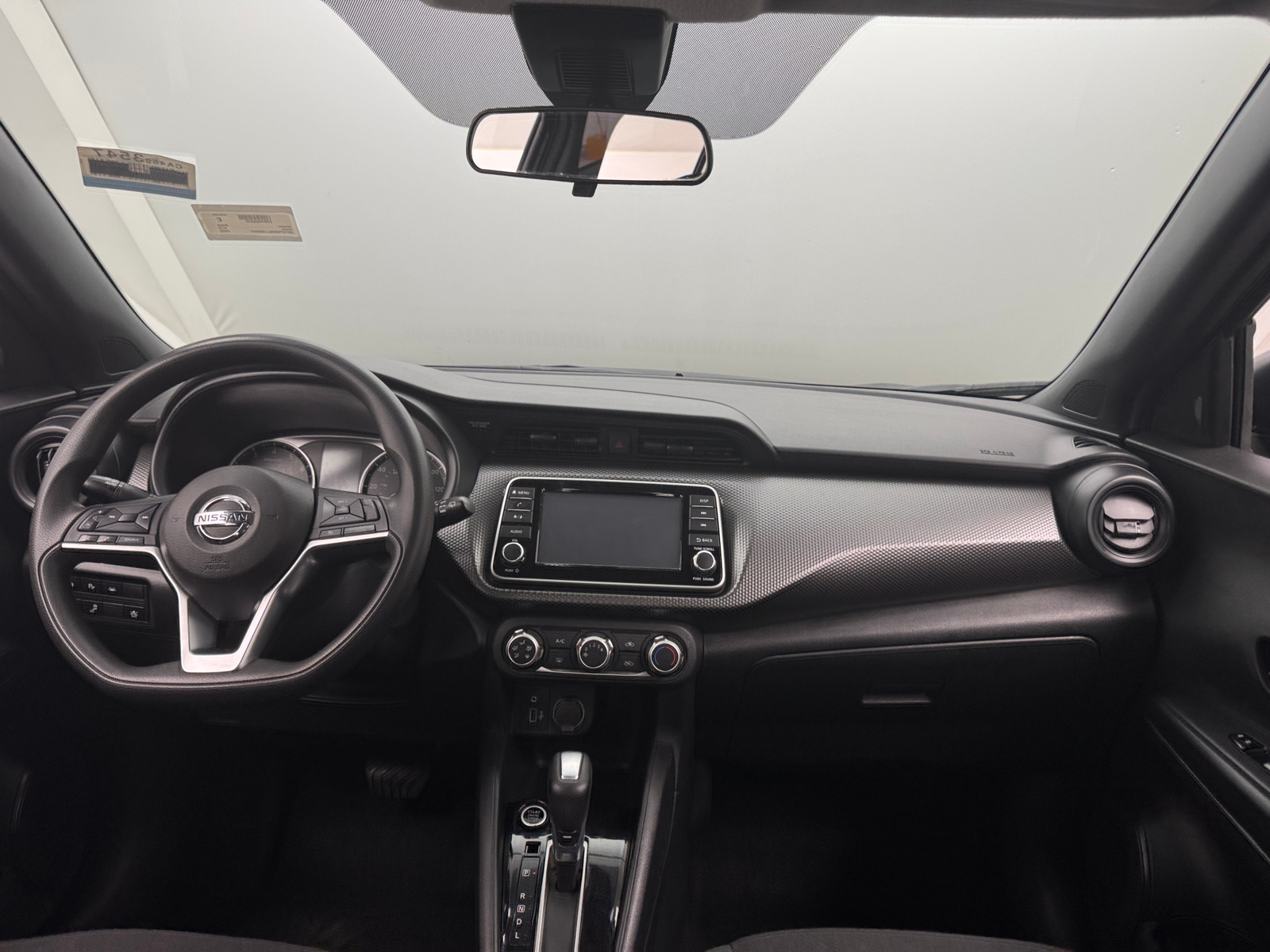 Thumbnail: 2020 Nissan Kicks - 3