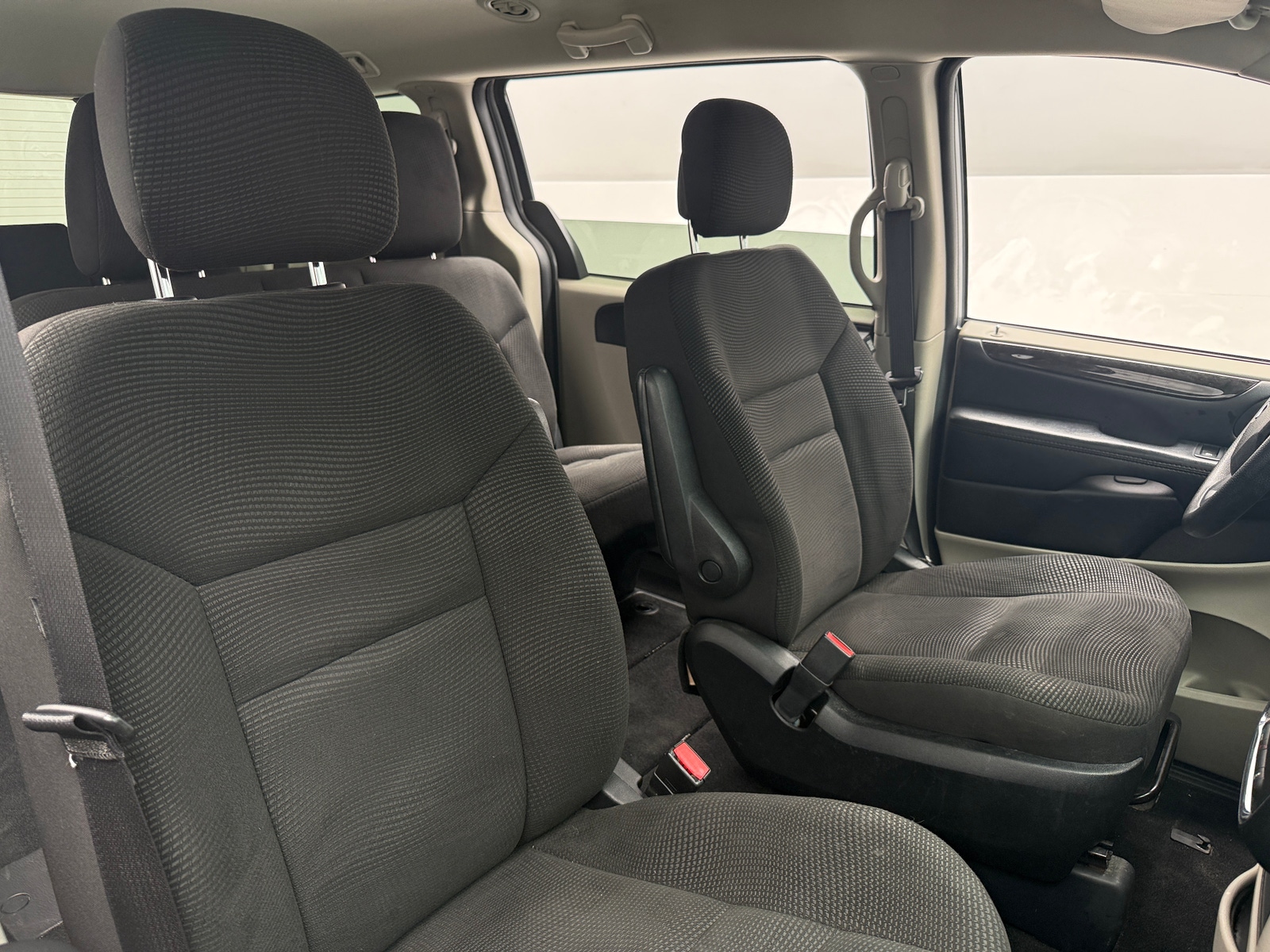 Thumbnail: 2020 Dodge Grand Caravan - 2