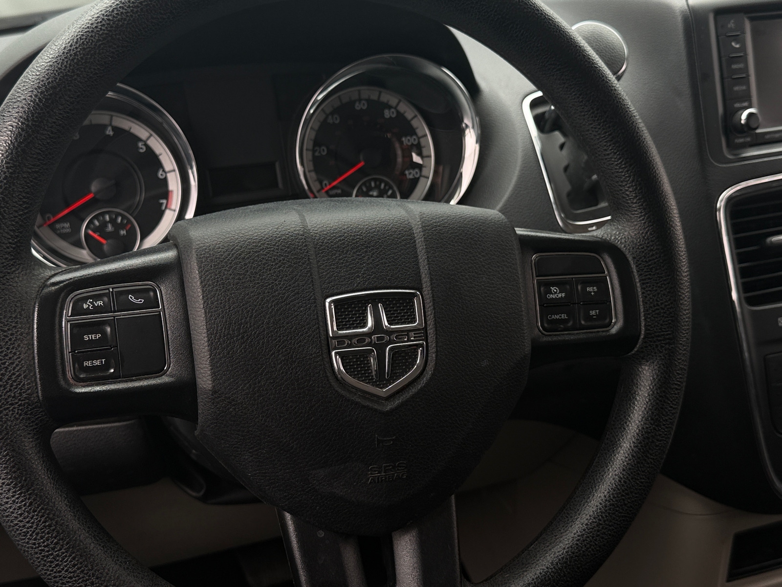 Thumbnail: 2020 Dodge Grand Caravan - 5