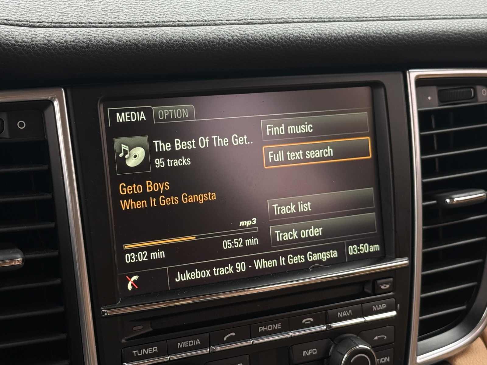 Thumbnail: 2016 Porsche Panamera - 3