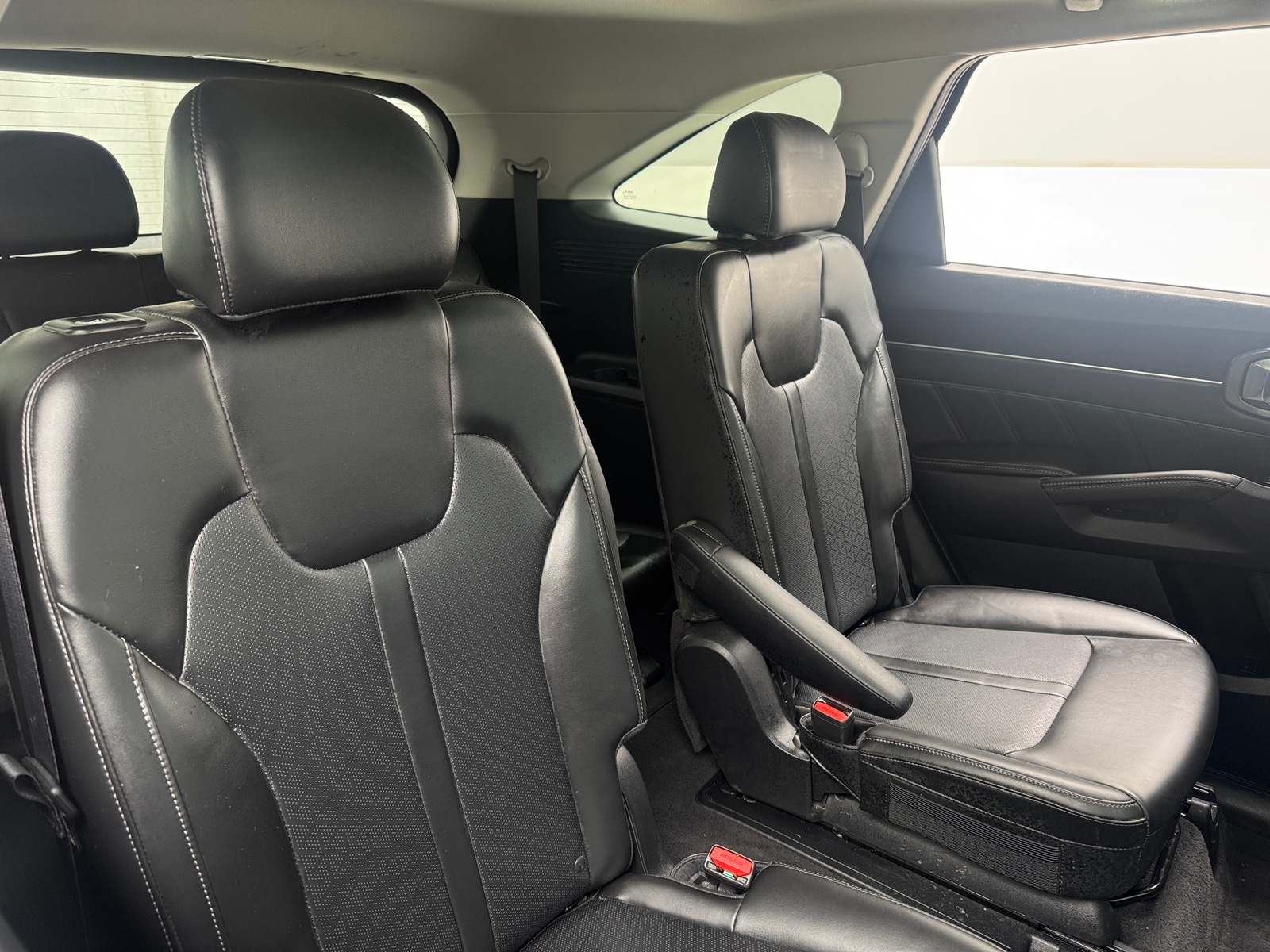 Thumbnail: 2023 Kia Sorento - 5