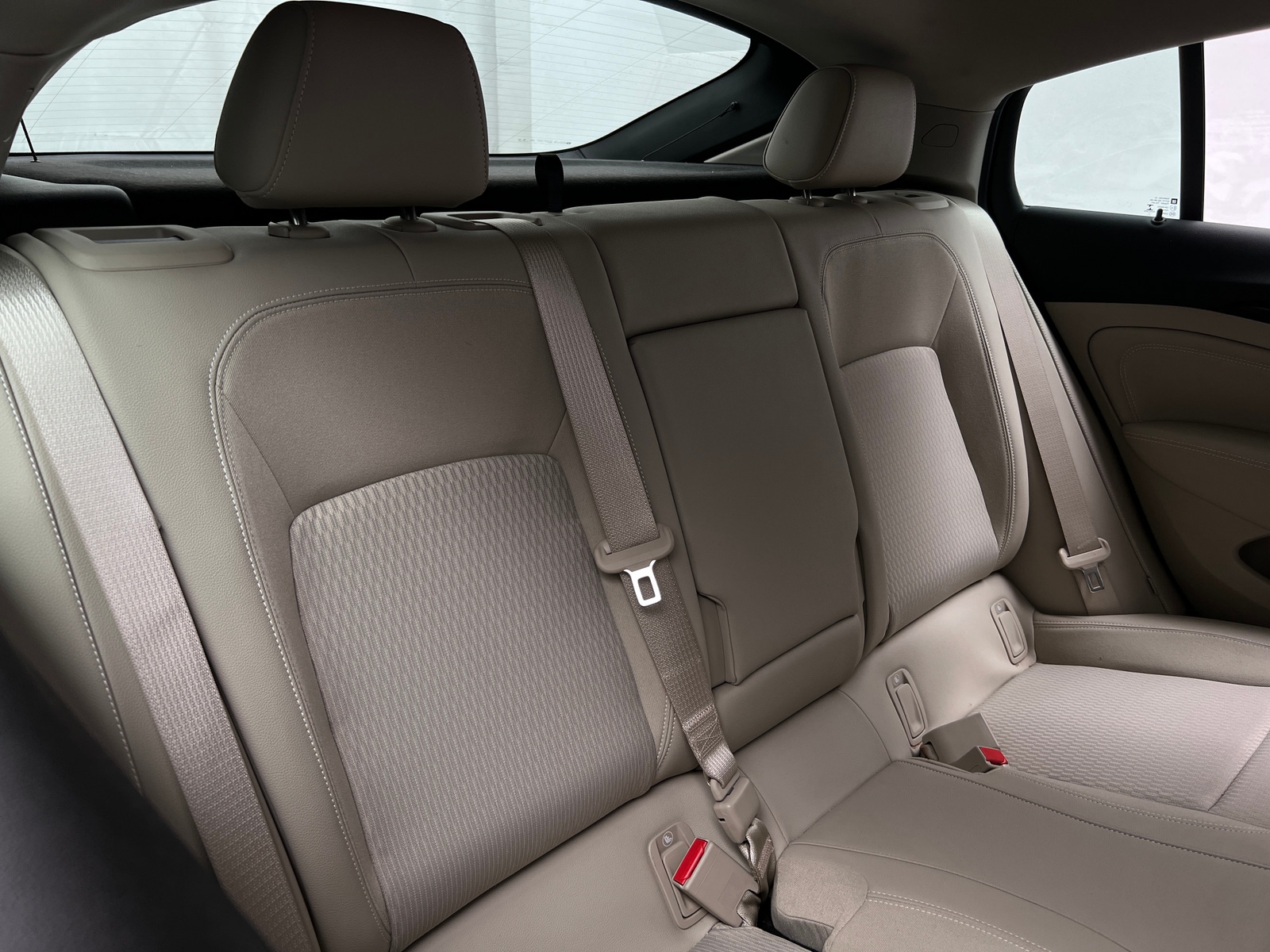 Thumbnail: 2018 Buick Regal - 6