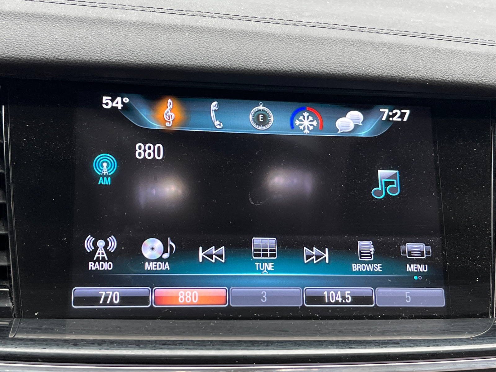 Thumbnail: 2018 Buick Regal - 4