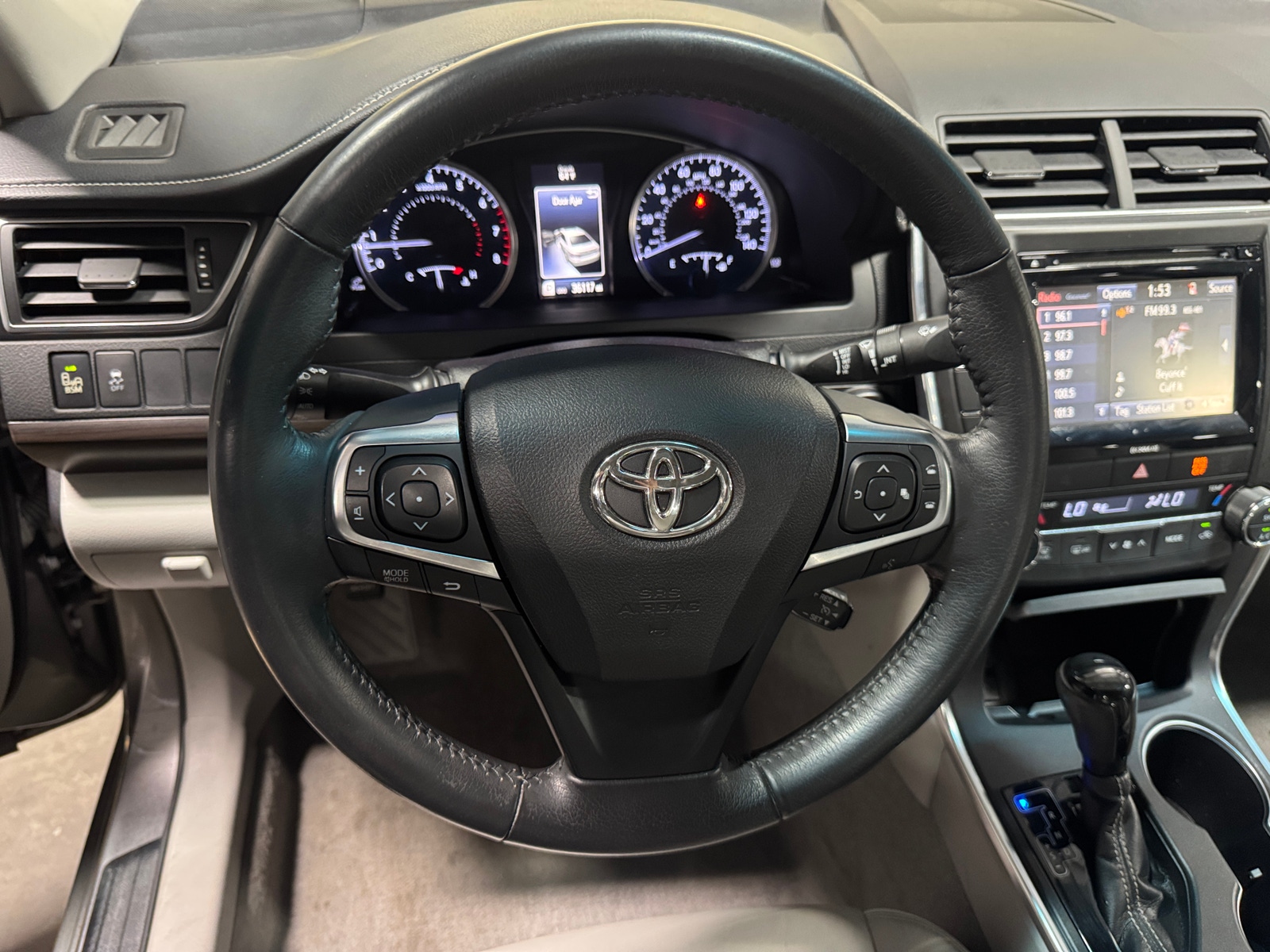 Thumbnail: 2017 Toyota Camry - 5