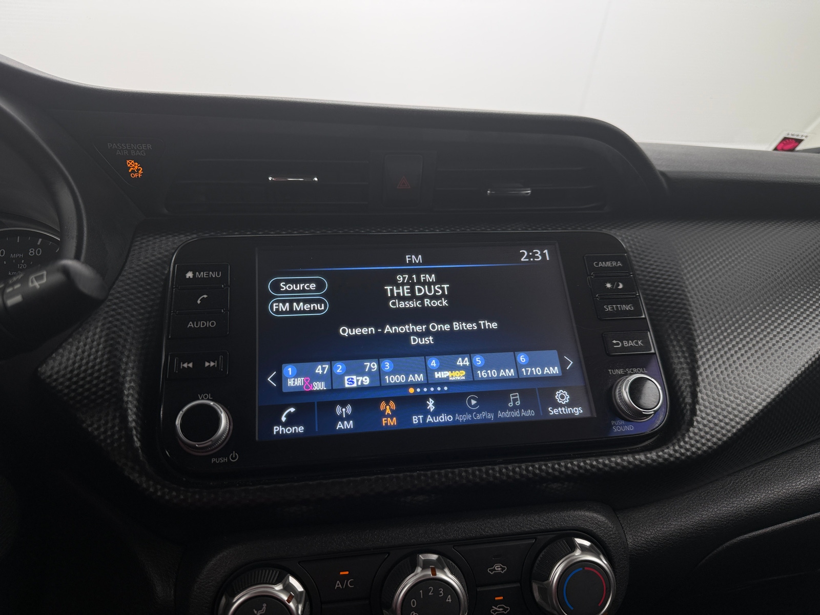 Thumbnail: 2024 Nissan Kicks - 4