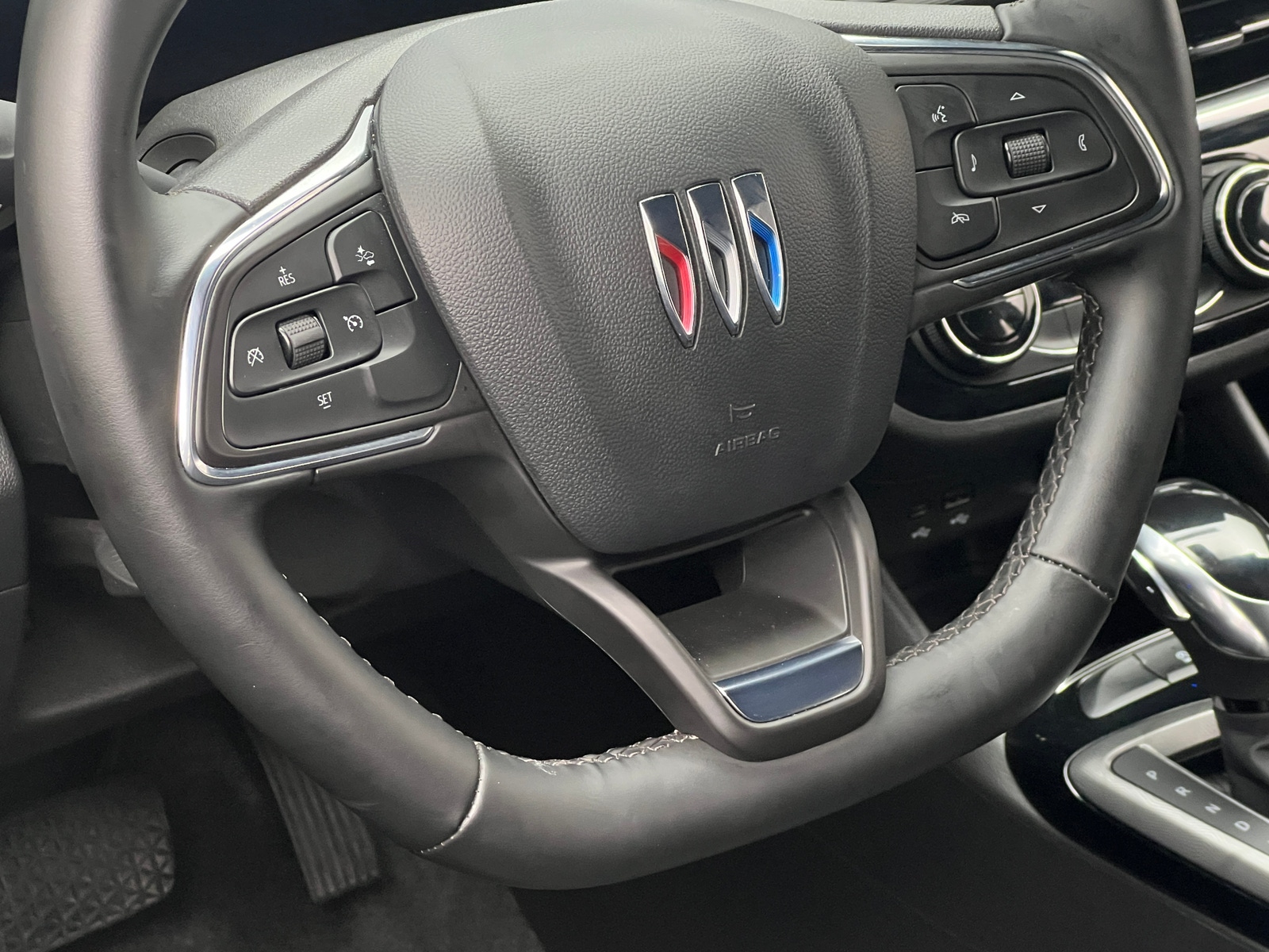 Thumbnail: 2025 Buick Envista - 4