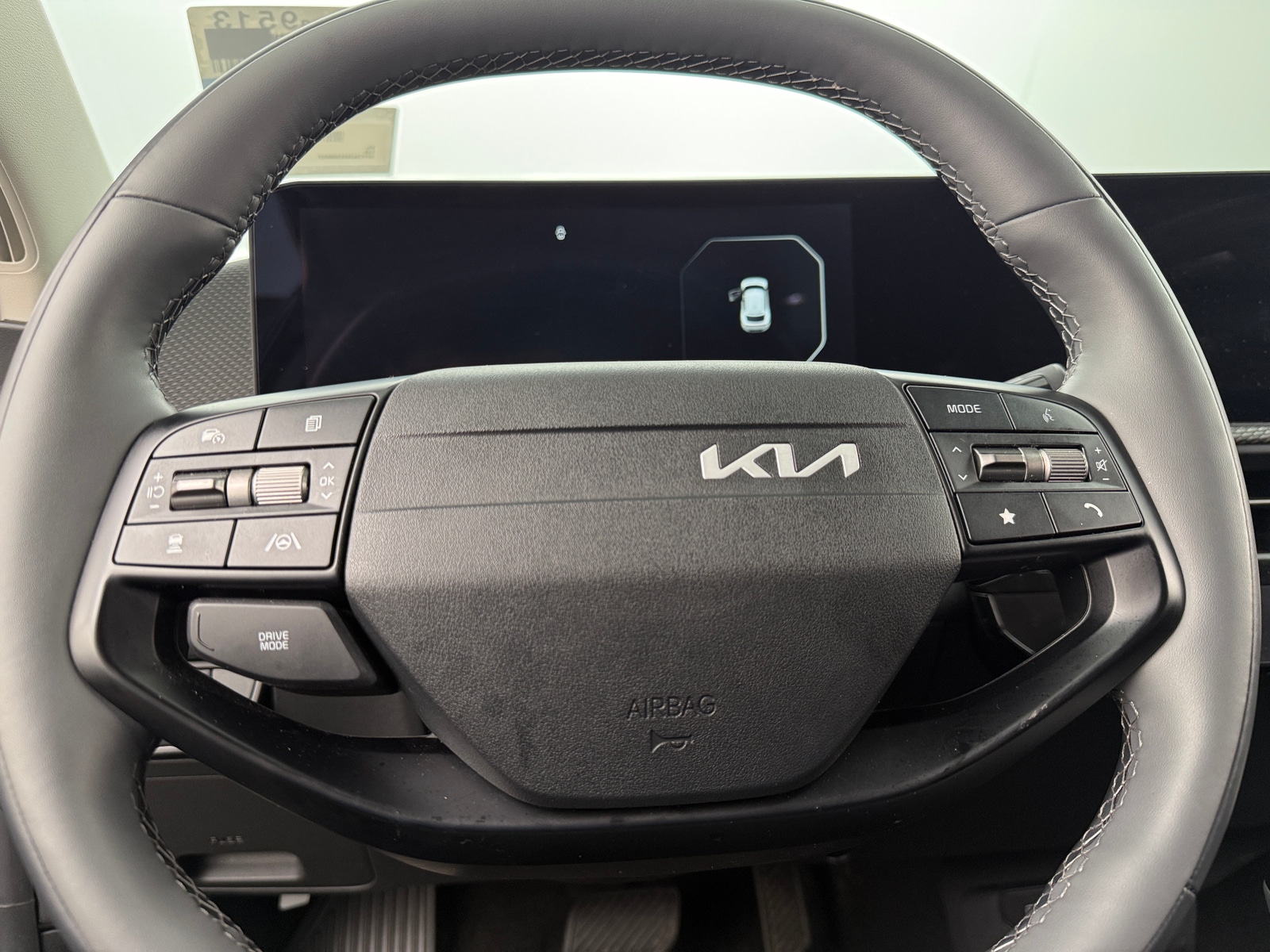 Thumbnail: 2025 Kia EV6 - 4