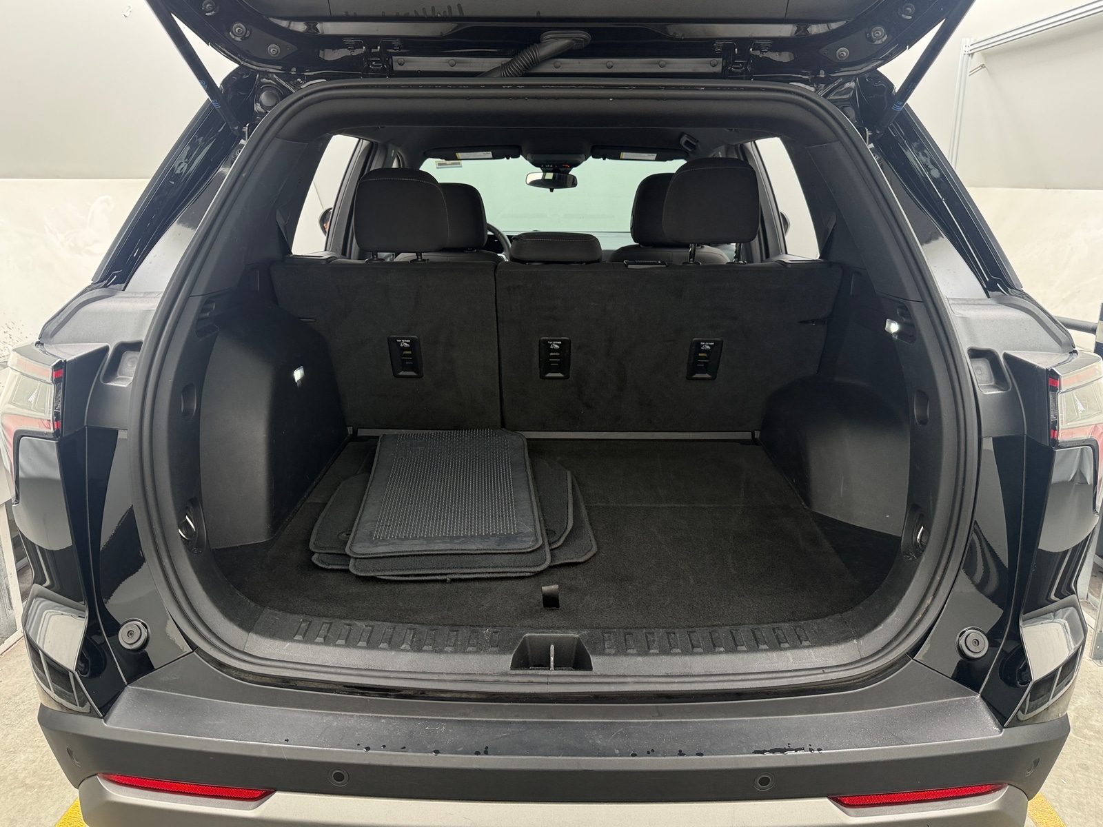 Thumbnail: 2025 Chevrolet Equinox - 7