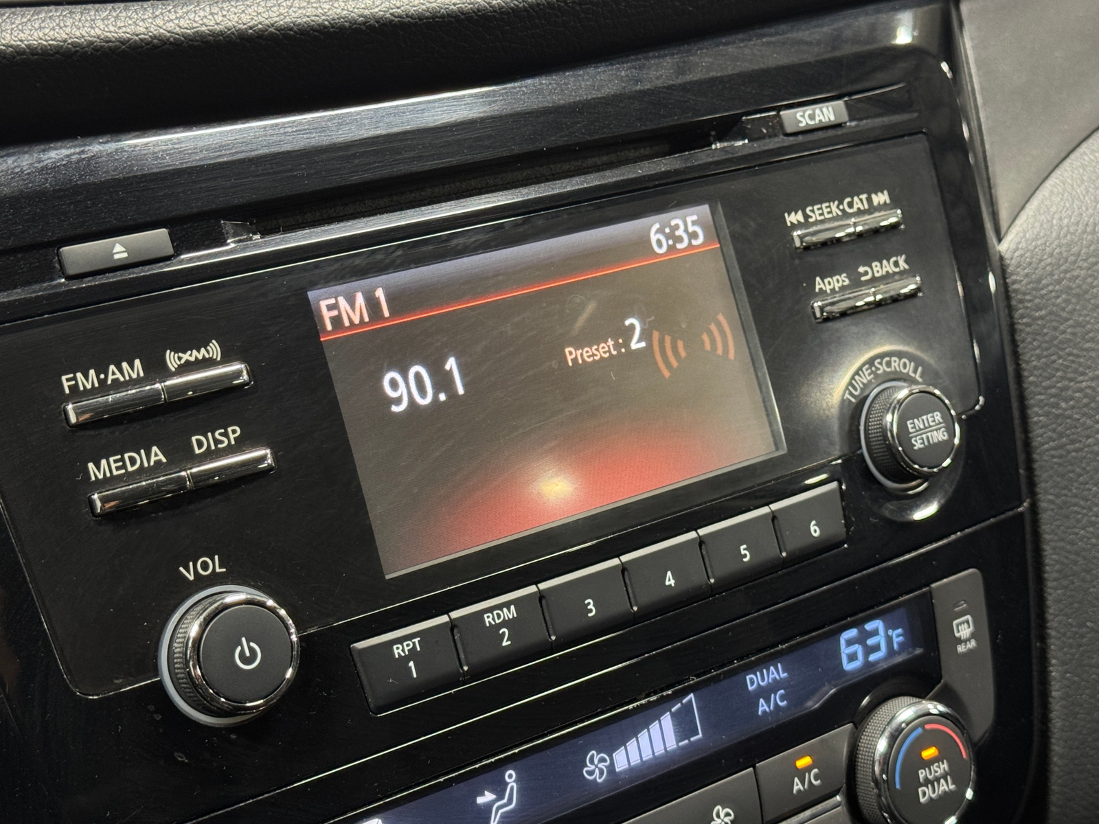 Thumbnail: 2016 Nissan Rogue - 4