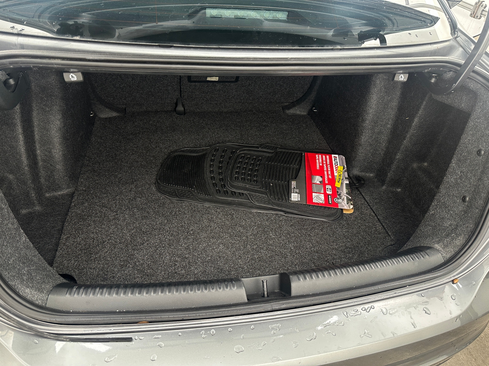 Thumbnail: 2012 Volkswagen Jetta - 7