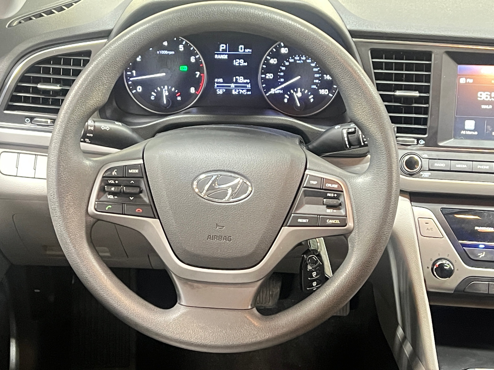 Thumbnail: 2017 Hyundai Elantra - 5