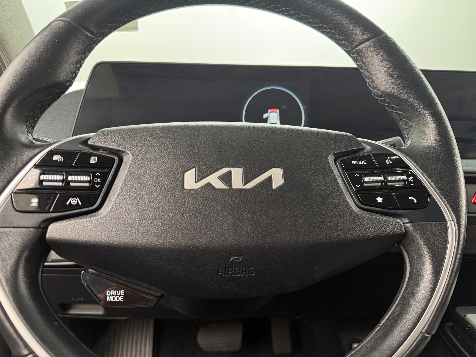 Thumbnail: 2024 Kia EV6 - 4