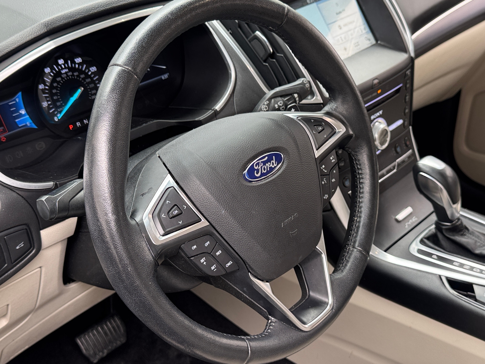 Thumbnail: 2017 Ford Edge - 4