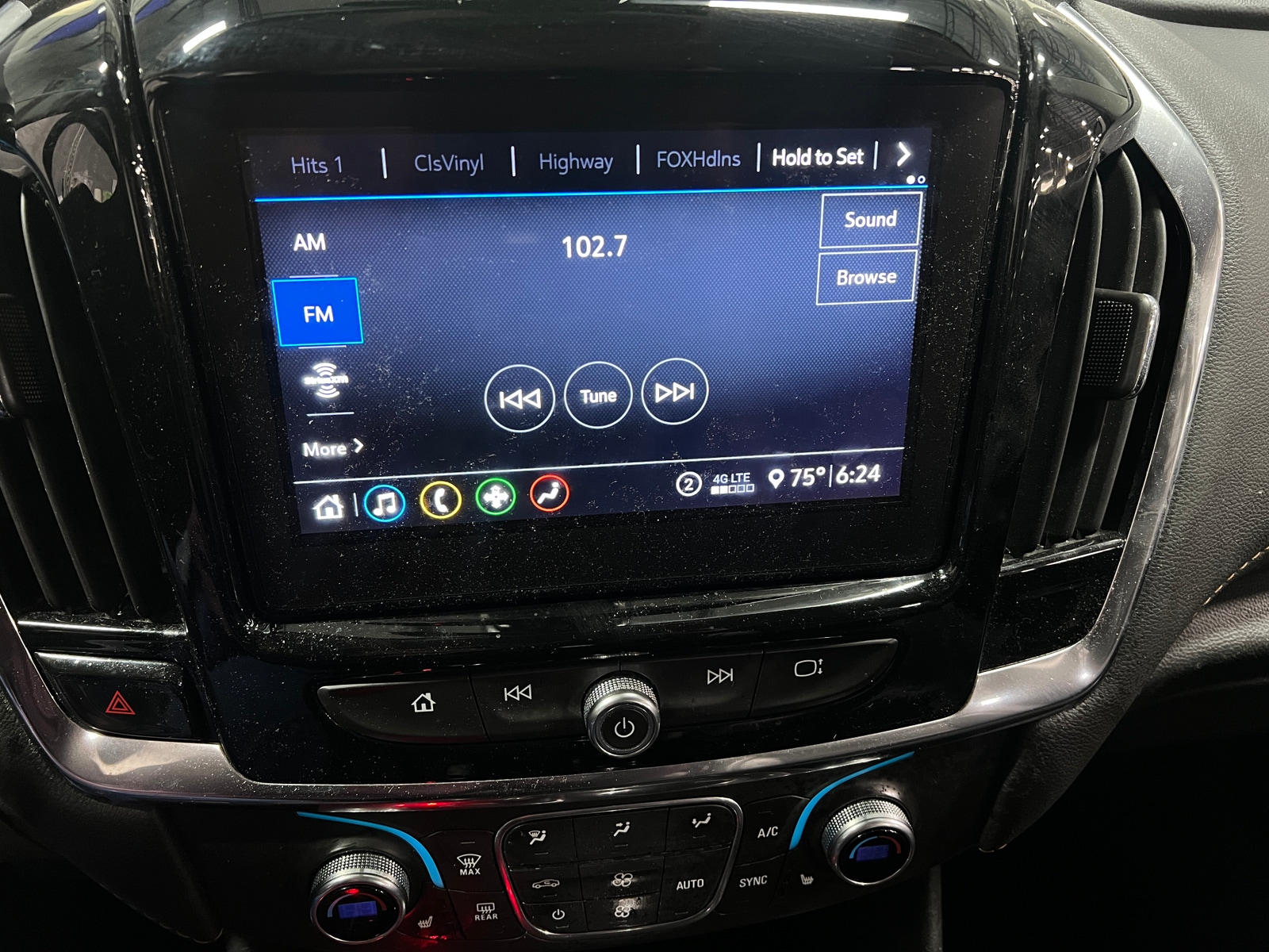 Thumbnail: 2020 Chevrolet Traverse - 3