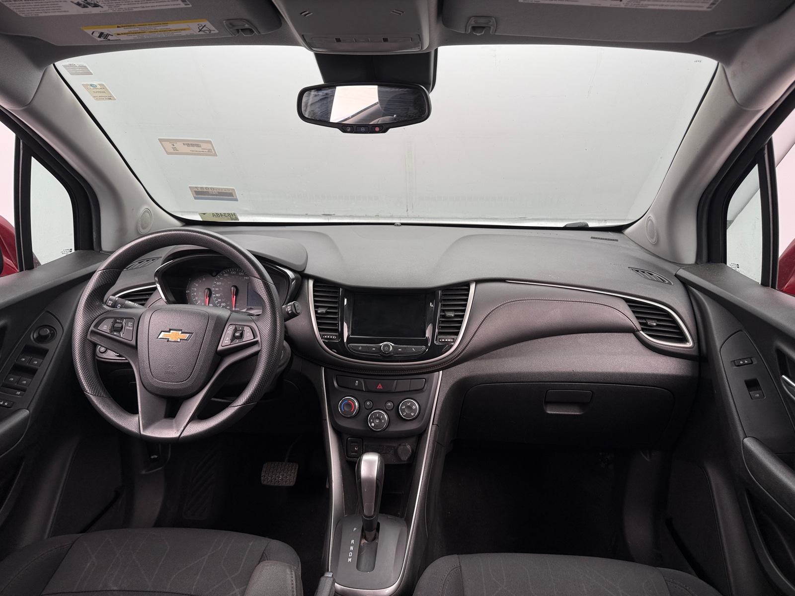 Thumbnail: 2018 Chevrolet Trax - 3