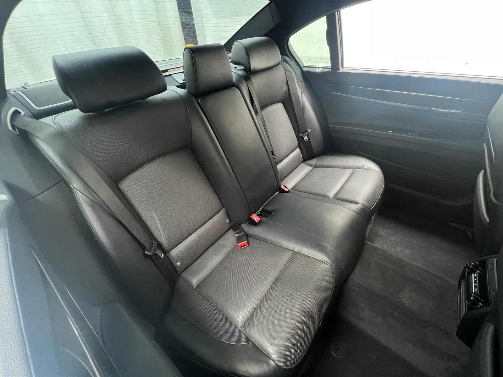 Thumbnail: 2012 BMW 7 Series - 6